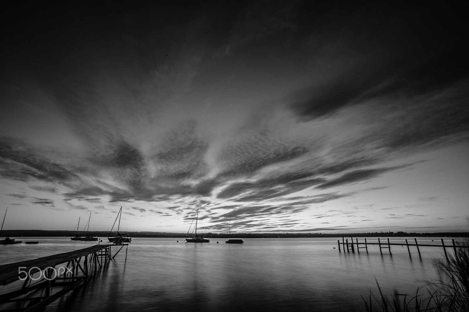 ZEISS Distagon T* 18mm F3.5 sample photo. Sunset black and white photography