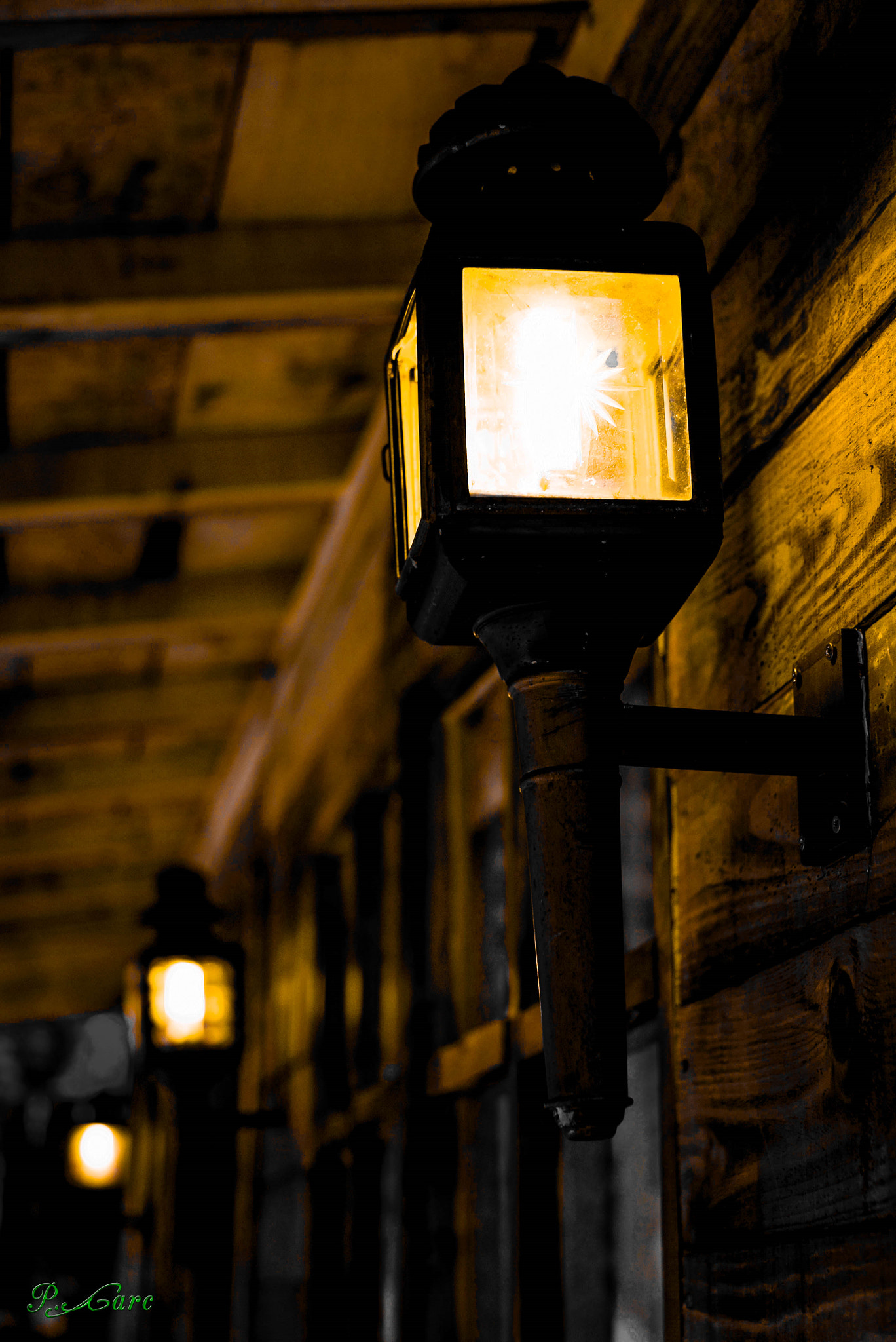 Sony a7S II + Sony FE PZ 28-135mm F4 G OSS sample photo. La luz no siempre te muestra el buen camino... photography