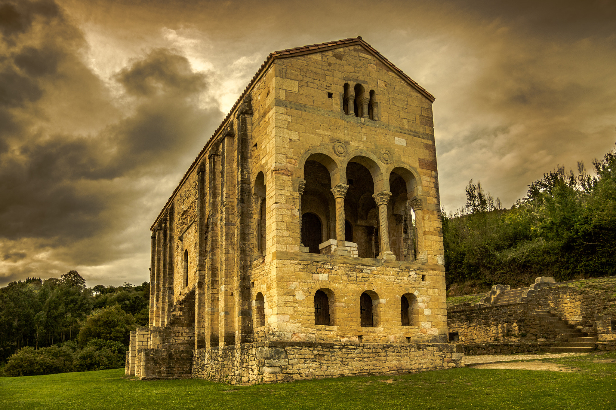 Olympus OM-D E-M10 II sample photo. Santa maria del naranco. oviedo. asturias. photography