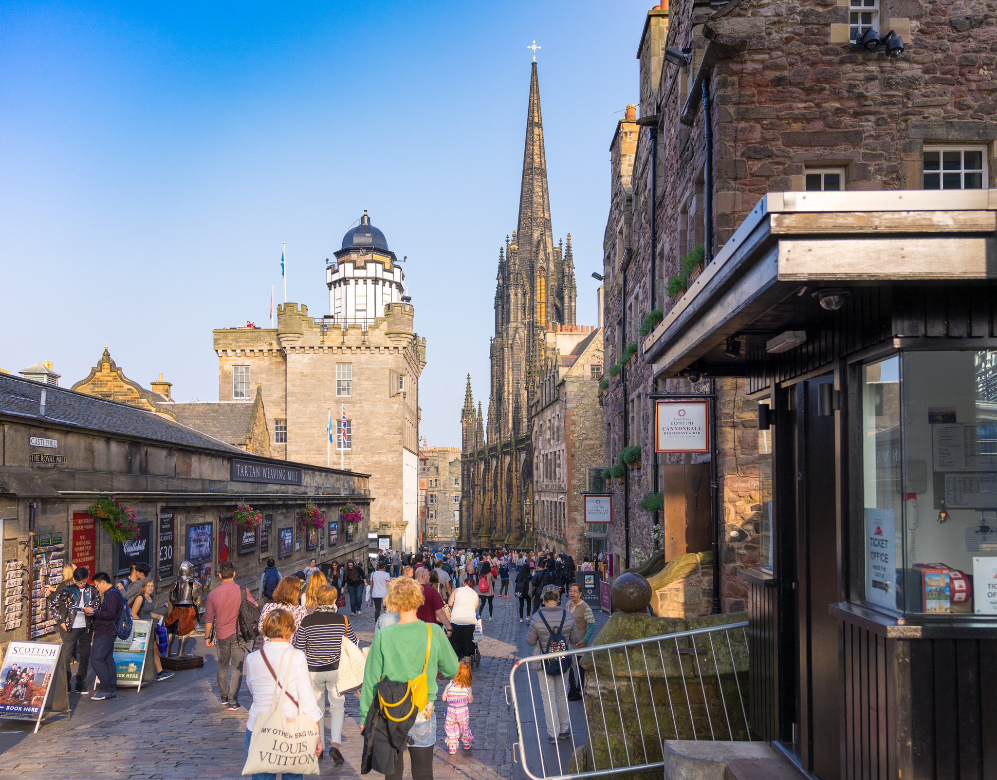 Sony a7 + Sony FE 24-70mm F2.8 GM sample photo. Edinburgh castle east side photography