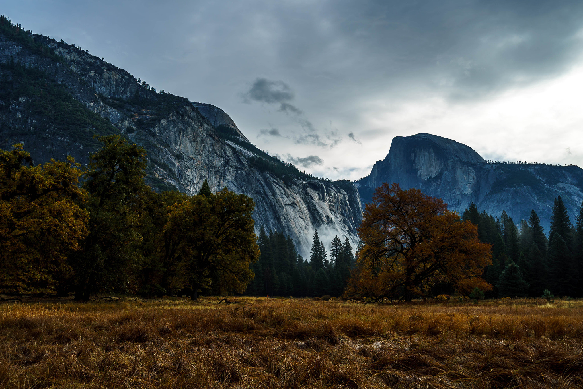 Sony a7S II + Sony Vario-Tessar T* FE 16-35mm F4 ZA OSS sample photo. Yosemite valley photography