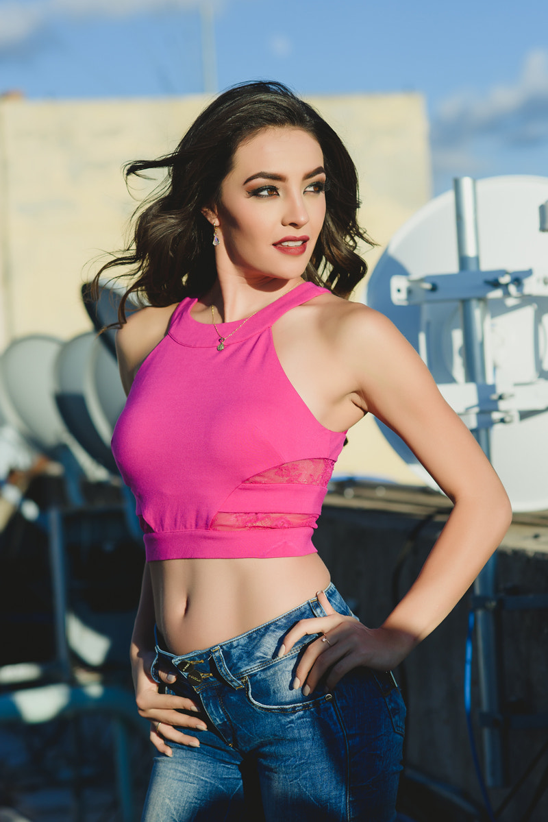 Nikon D810 + Nikon AF Nikkor 85mm F1.8D sample photo. Fernanda photography