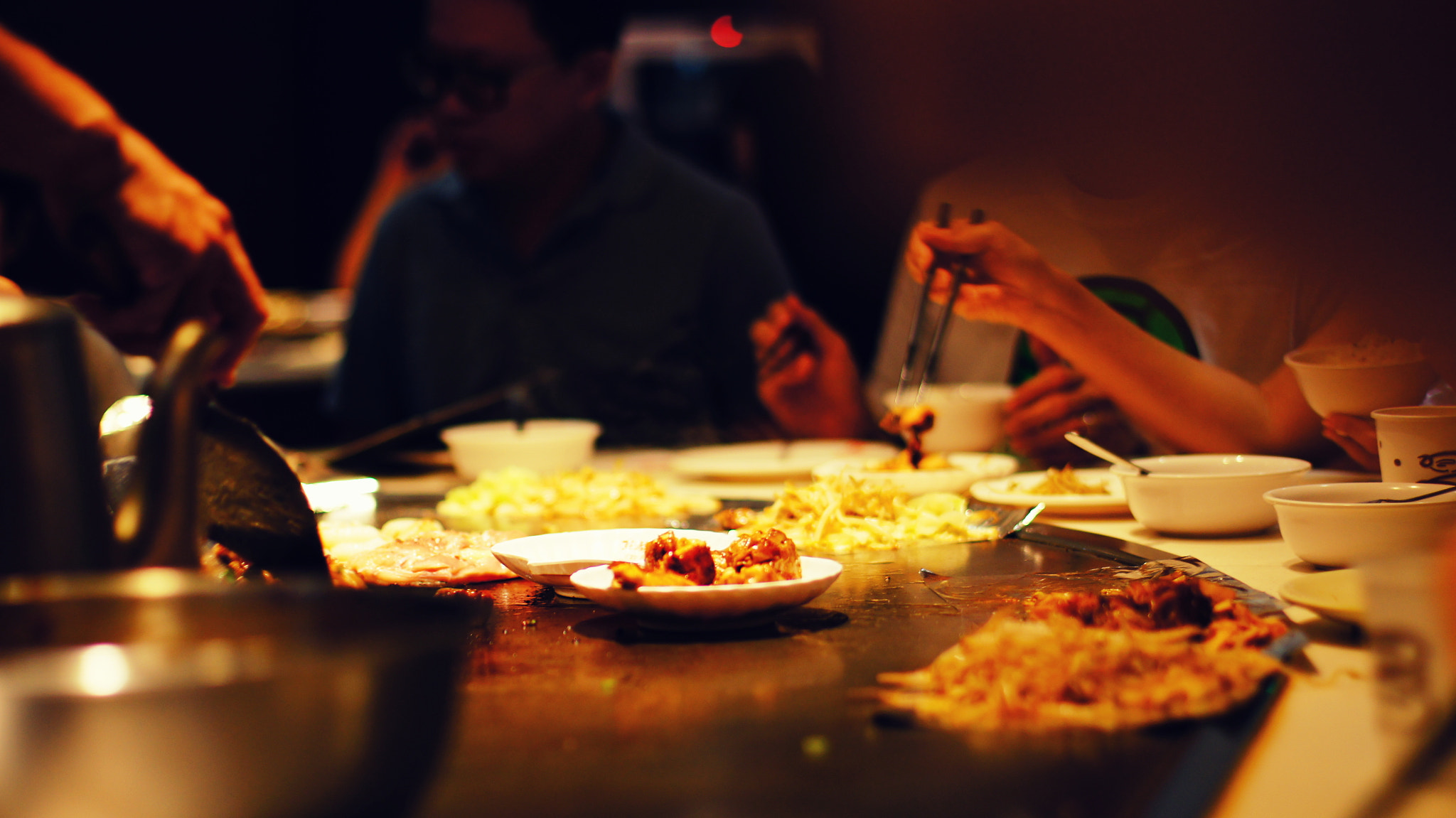 Sony SLT-A55 (SLT-A55V) + Sony 50mm F1.4 sample photo. Teppanyaki in the making photography