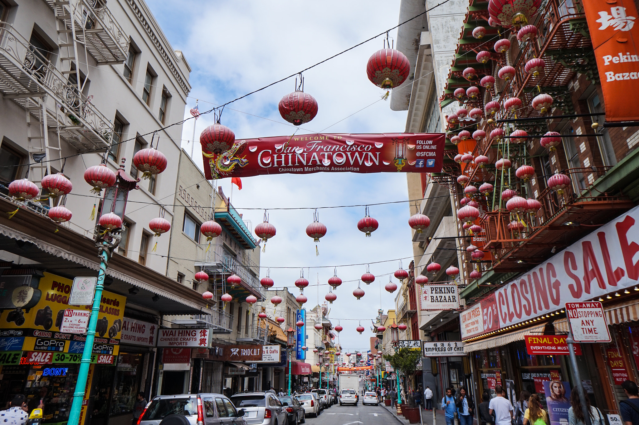 Sony Alpha a5000 (ILCE 5000) + Sony E 16mm F2.8 sample photo. Chinatown photography