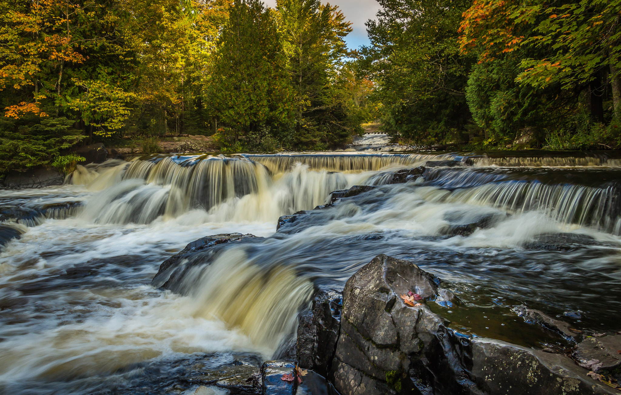 Canon EOS 100D (EOS Rebel SL1 / EOS Kiss X7) sample photo. Bond falls photography