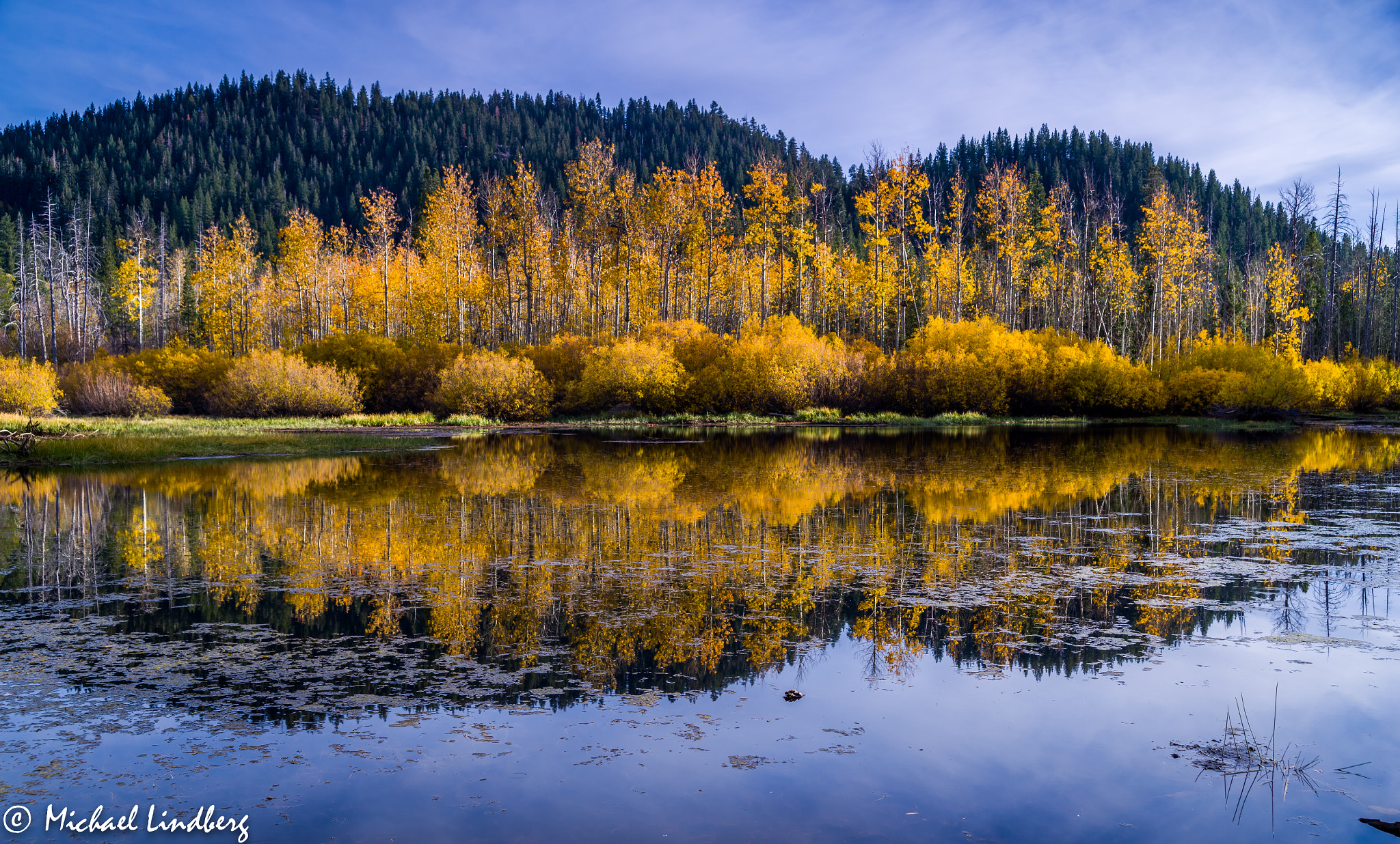 Tamron AF 28-75mm F2.8 XR Di LD Aspherical (IF) sample photo. Glow and glass photography