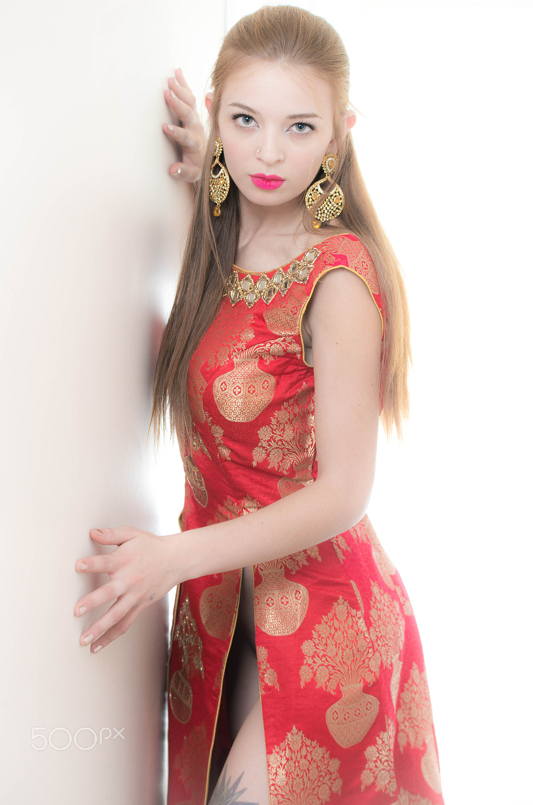 70-200mm F2.8 sample photo. Red mood photography