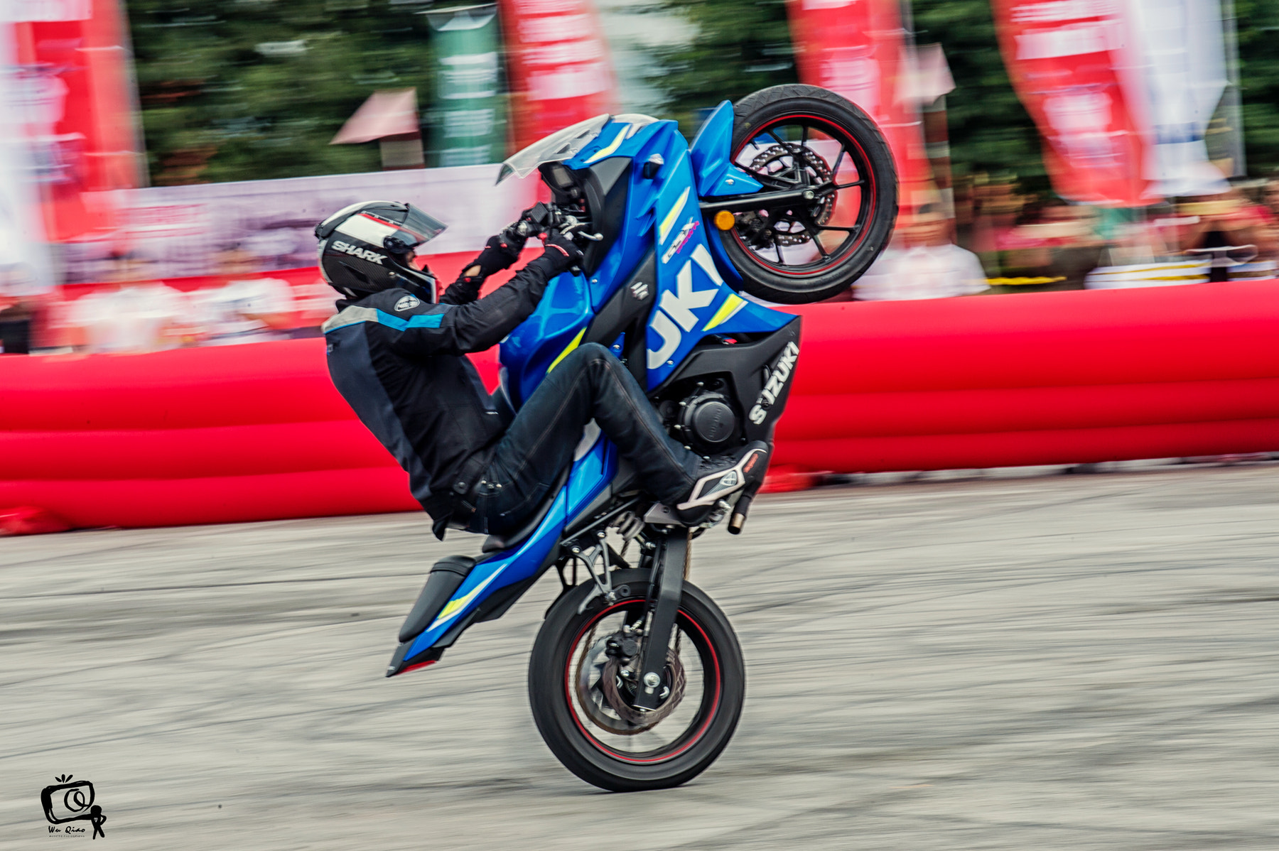 Nikon D4 sample photo. Moto photography