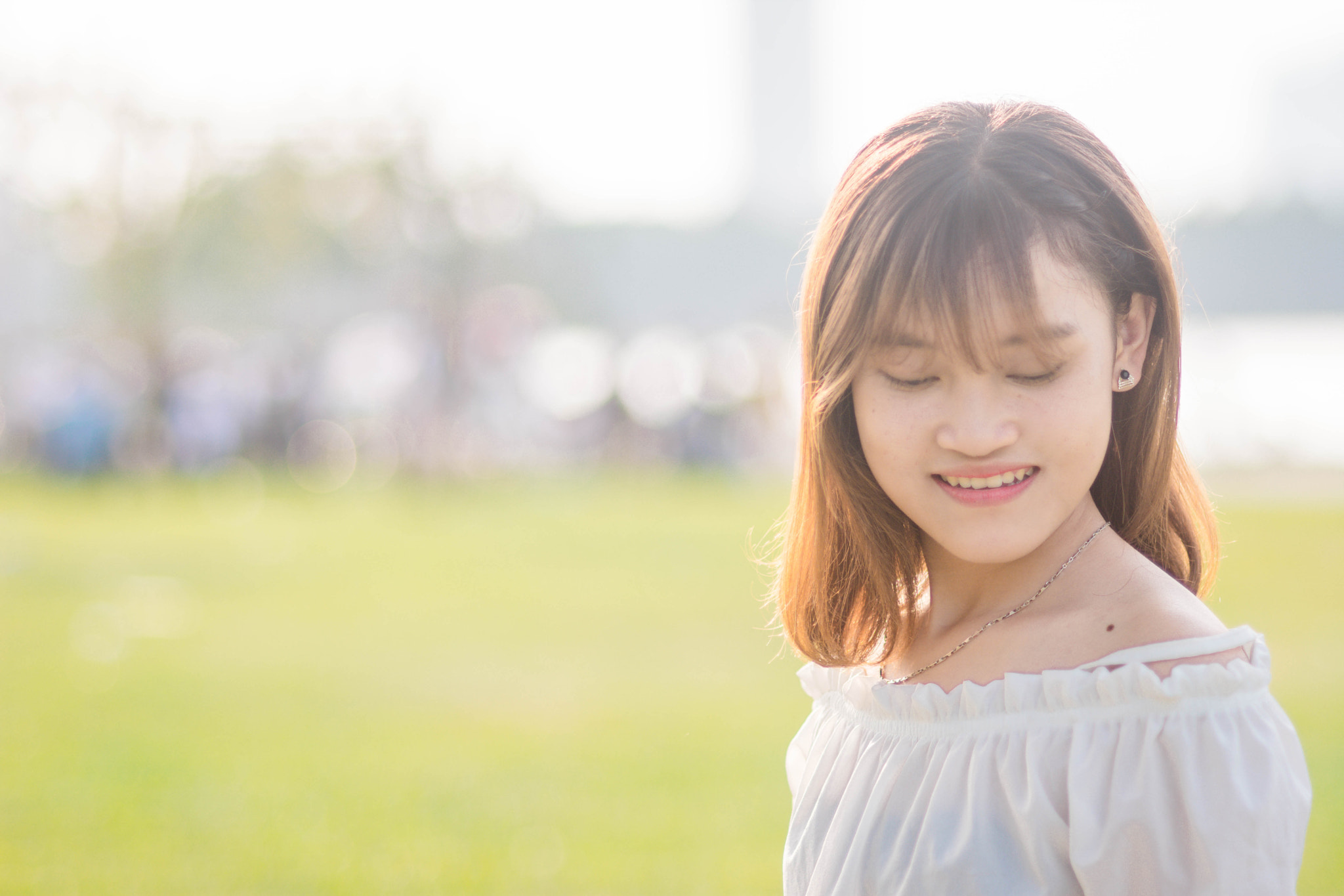 Nikon D7100 + Nikon AF Nikkor 85mm F1.8D sample photo. Sunshine photography
