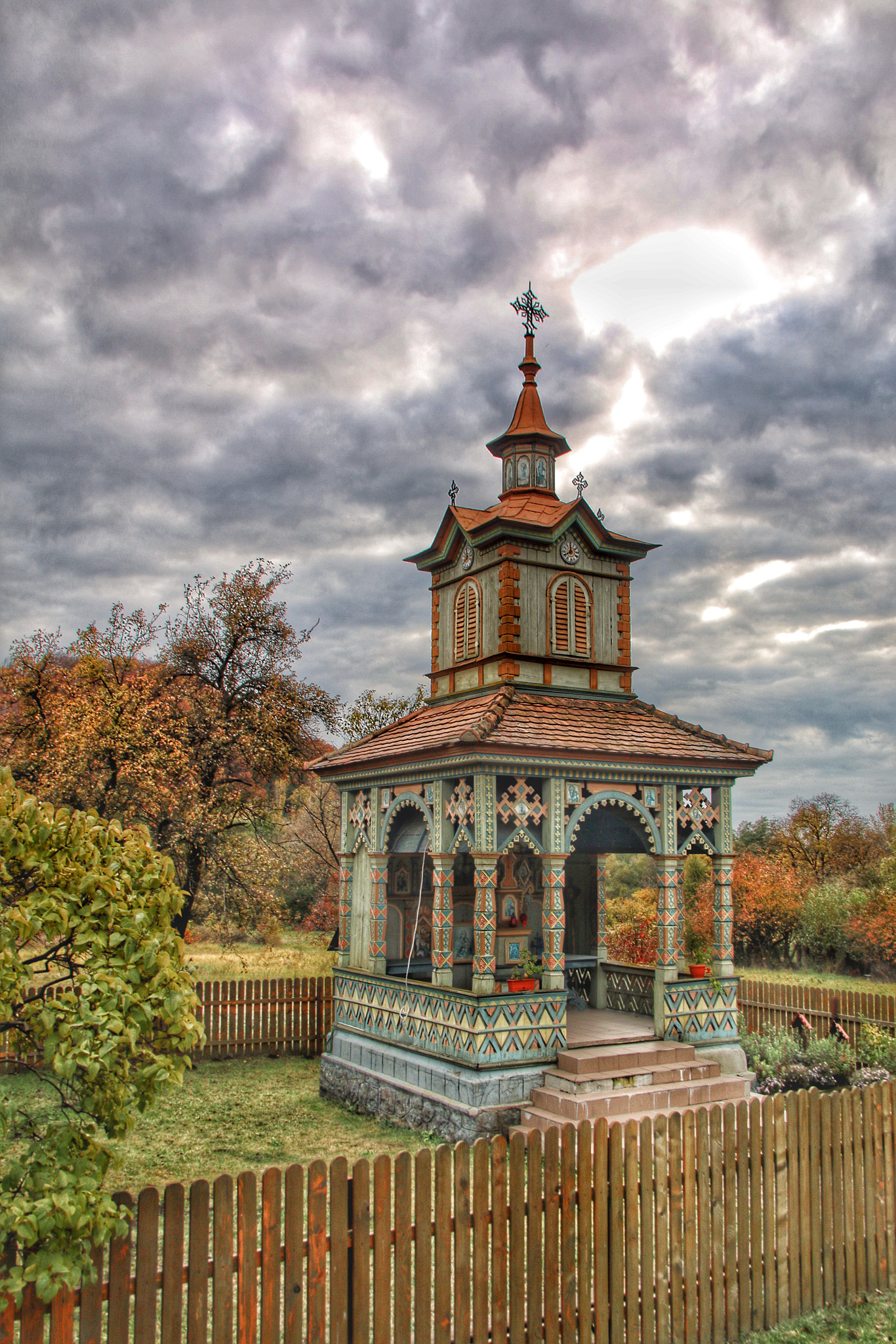 Sigma 18-125mm F3.8-5.6 DC OS HSM sample photo. Chapel photography