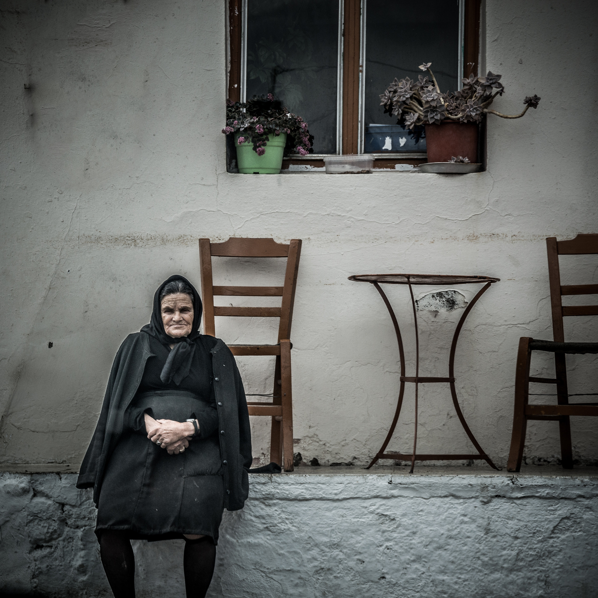 Sigma 17-70mm F2.8-4 DC Macro OS HSM | C sample photo. Streets of greece photography