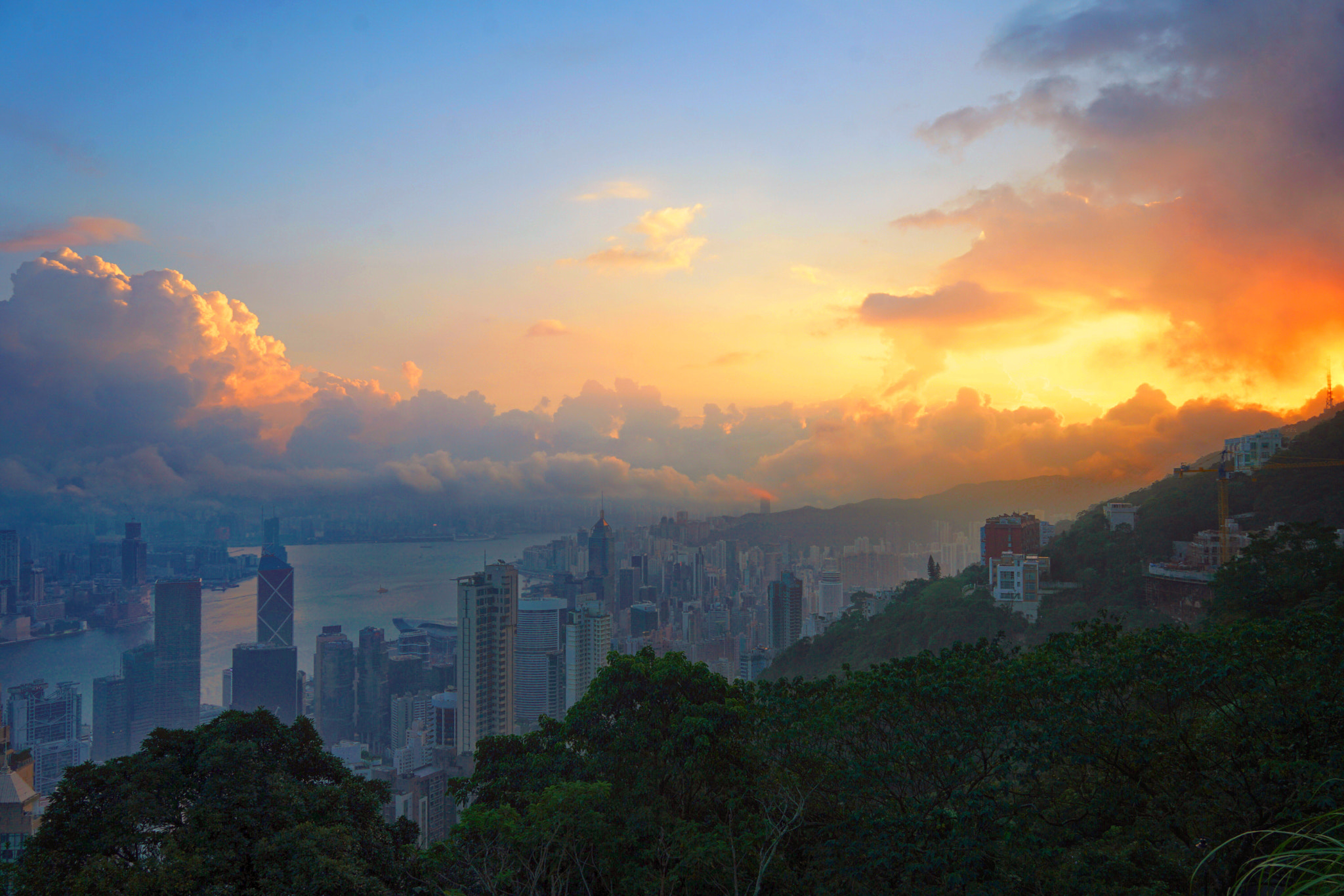 Sony a6300 + Sigma 19mm F2.8 EX DN sample photo. Hk sunrise2 photography