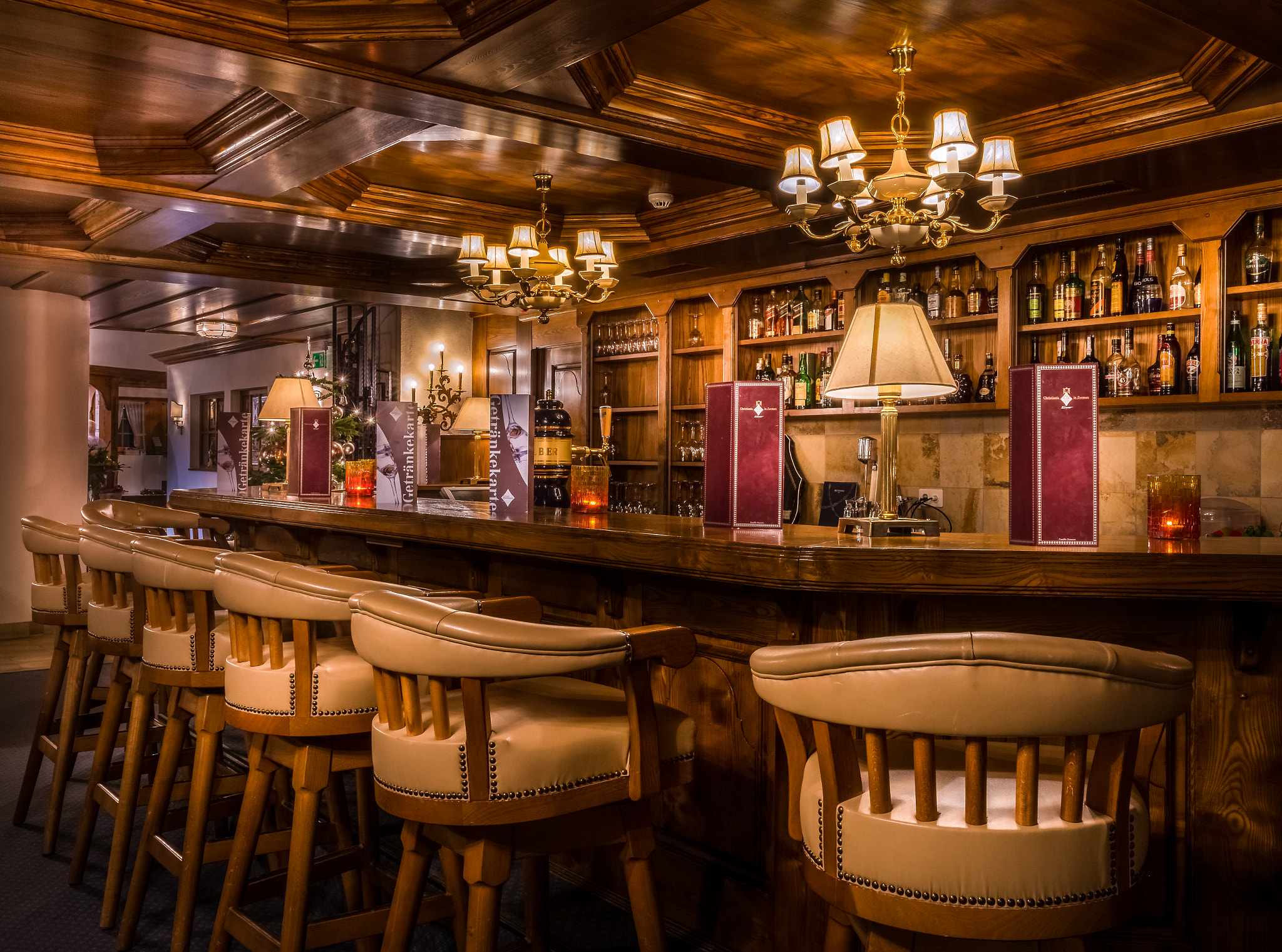 Nikon AF-S Nikkor 14-24mm F2.8G ED sample photo. Christiania hotel bar photography