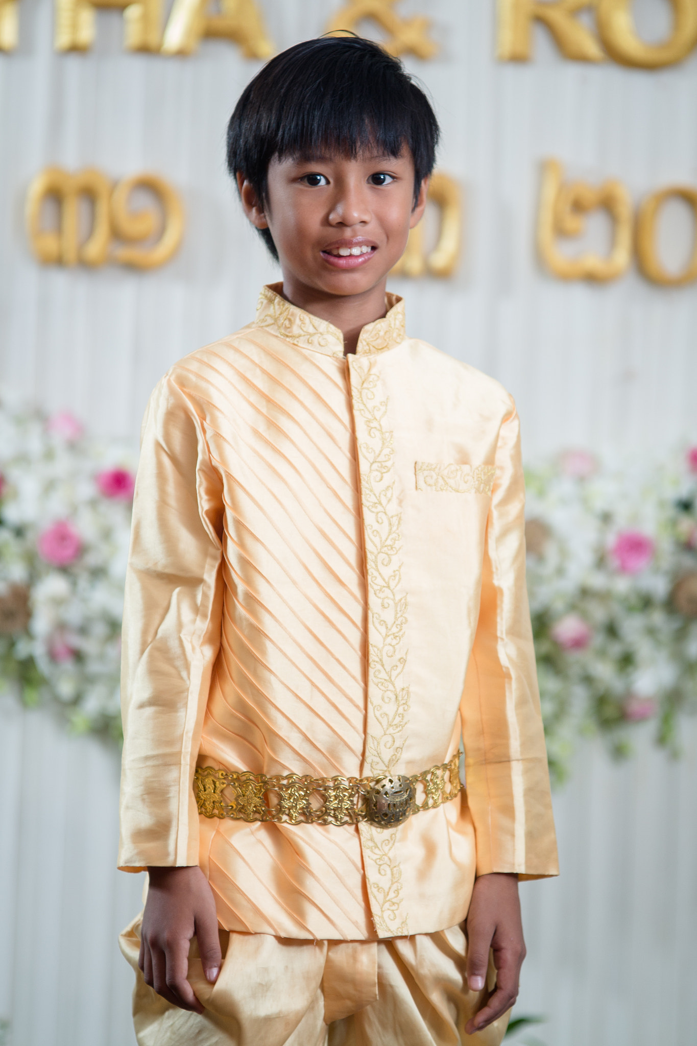 Sigma 70-200mm F2.8 EX DG OS HSM sample photo. Lim seyha & ros rotana's wedding photography