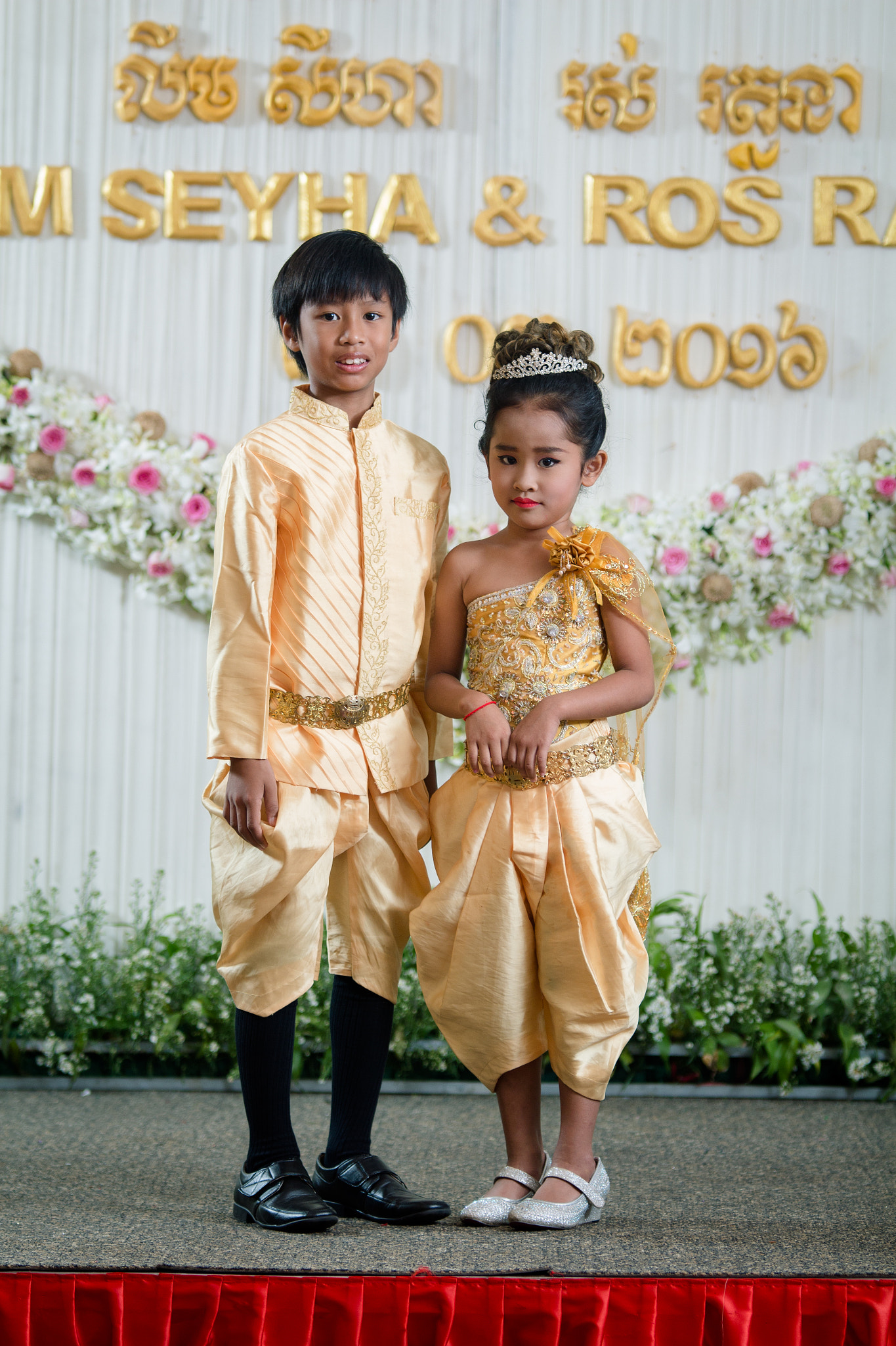 Sigma 70-200mm F2.8 EX DG OS HSM sample photo. Lim seyha & ros rotana's wedding photography