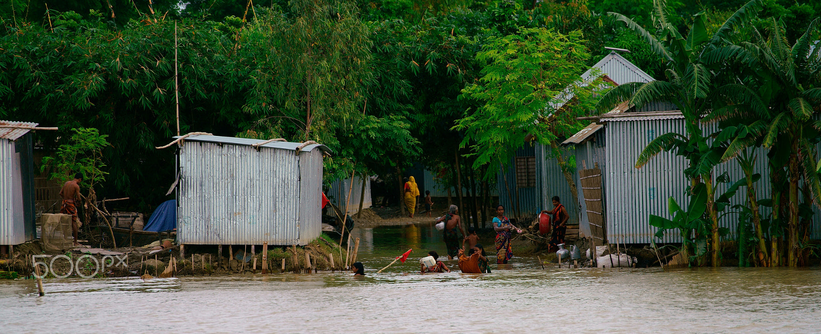 Sony a7R II + Sony FE 70-200mm F4 G OSS sample photo. Flooddy pool bath at padda river photography