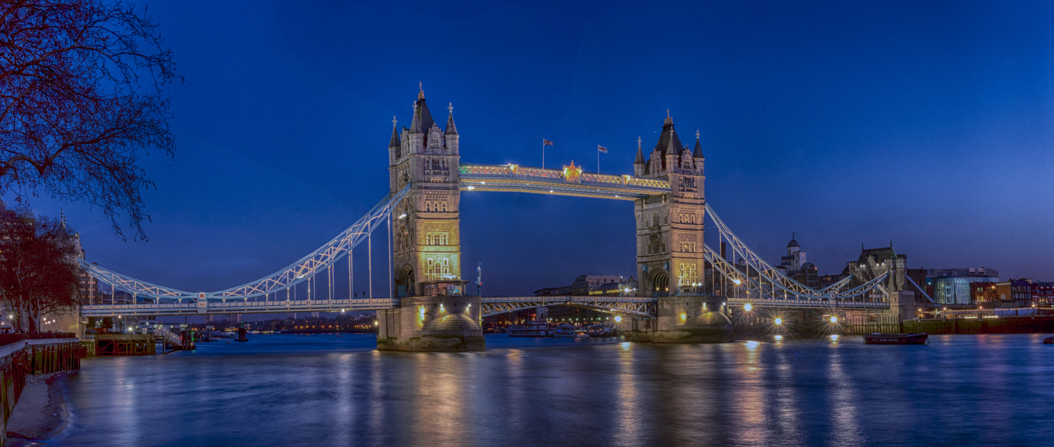Nikon D2X sample photo. Tower bridge at night photography