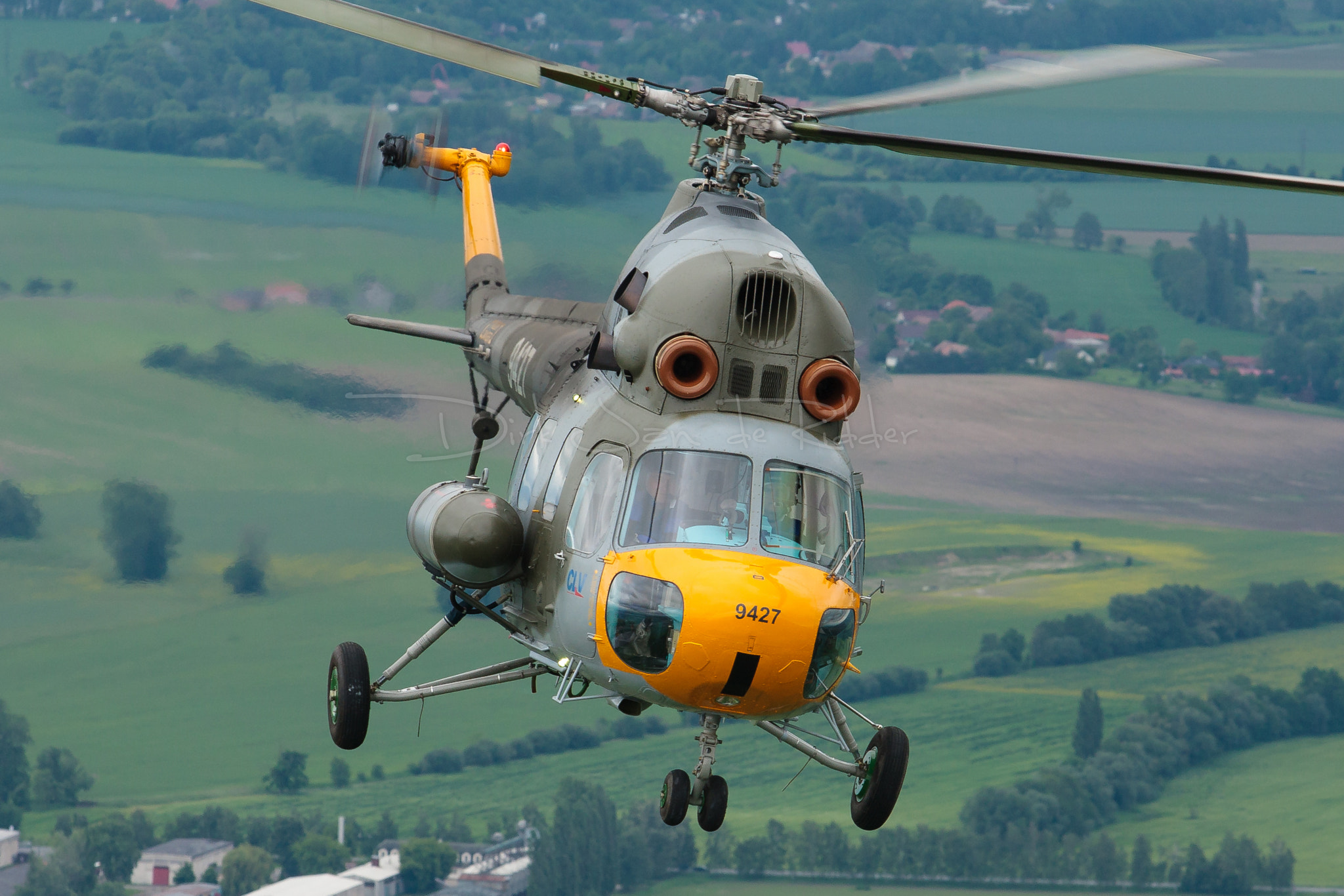 Canon EF 70-200mm F2.8L USM sample photo. Czech air force mi-2 hoplite 9427 photography