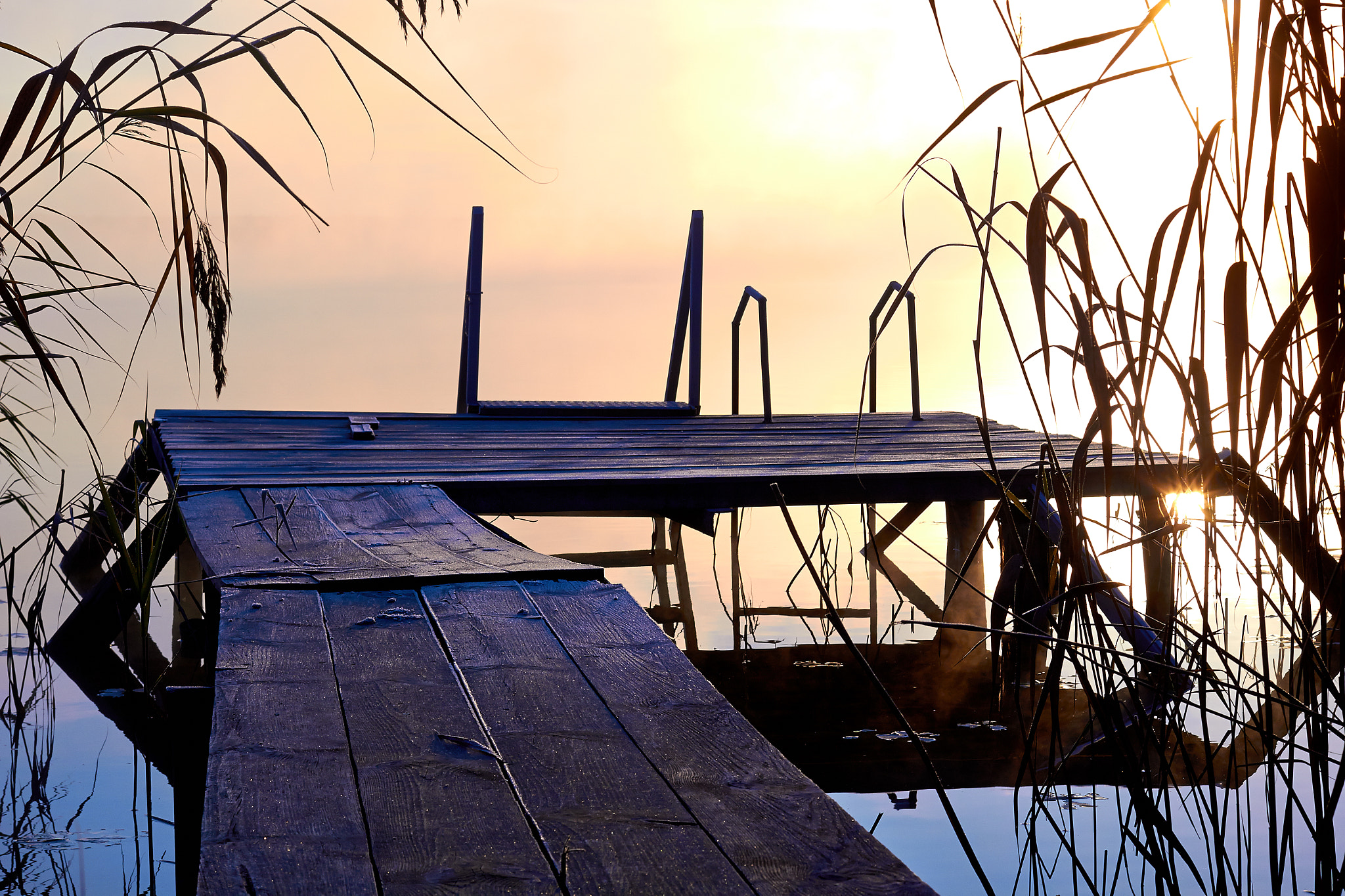 Canon EOS 700D (EOS Rebel T5i / EOS Kiss X7i) + Canon EF 50mm F1.4 USM sample photo. Pier on a lake photography