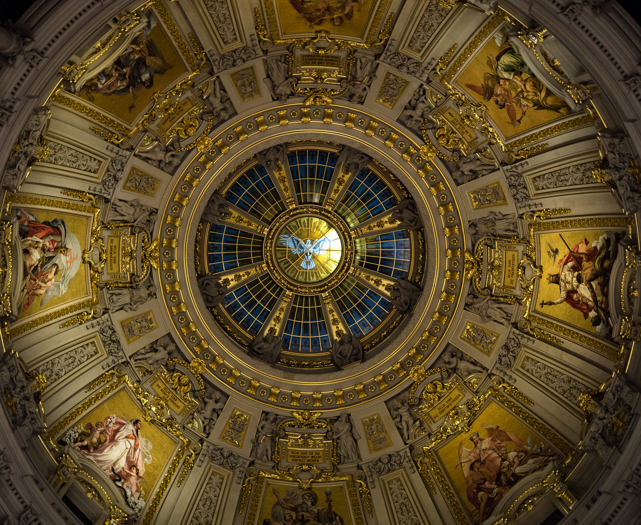 Olympus OM-D E-M5 II + Olympus M.Zuiko Digital 25mm F1.8 sample photo. Berlin cathedral - main dome photography