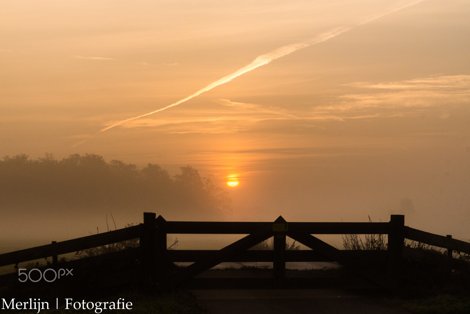 Nikon D600 + Sigma 24-70mm F2.8 EX DG Macro sample photo. Nr57: misty landscape photography