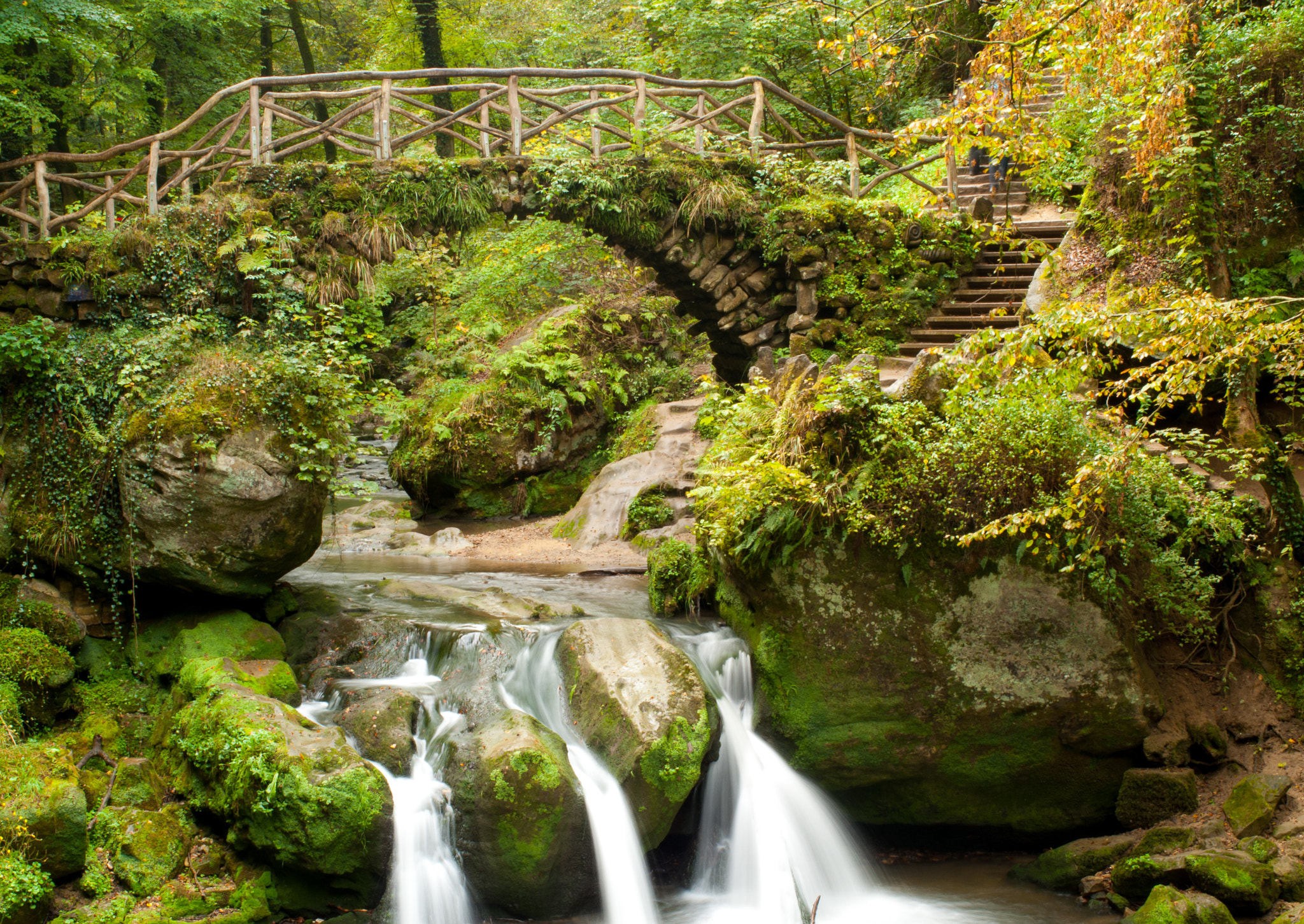 AF Zoom-Nikkor 35-70mm f/3.3-4.5 N sample photo. Waterfall photography