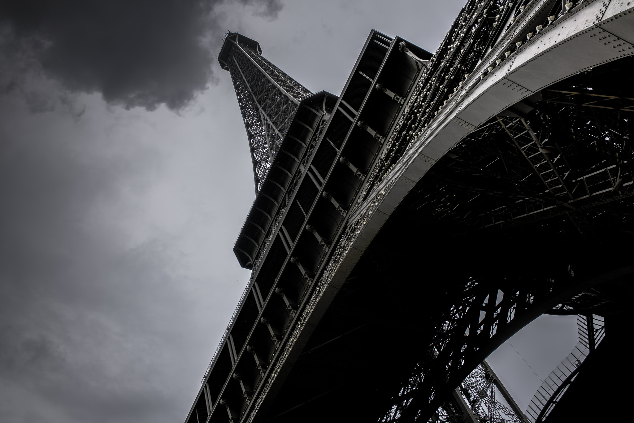Sony 35mm F2.0 sample photo. Tower of steel photography