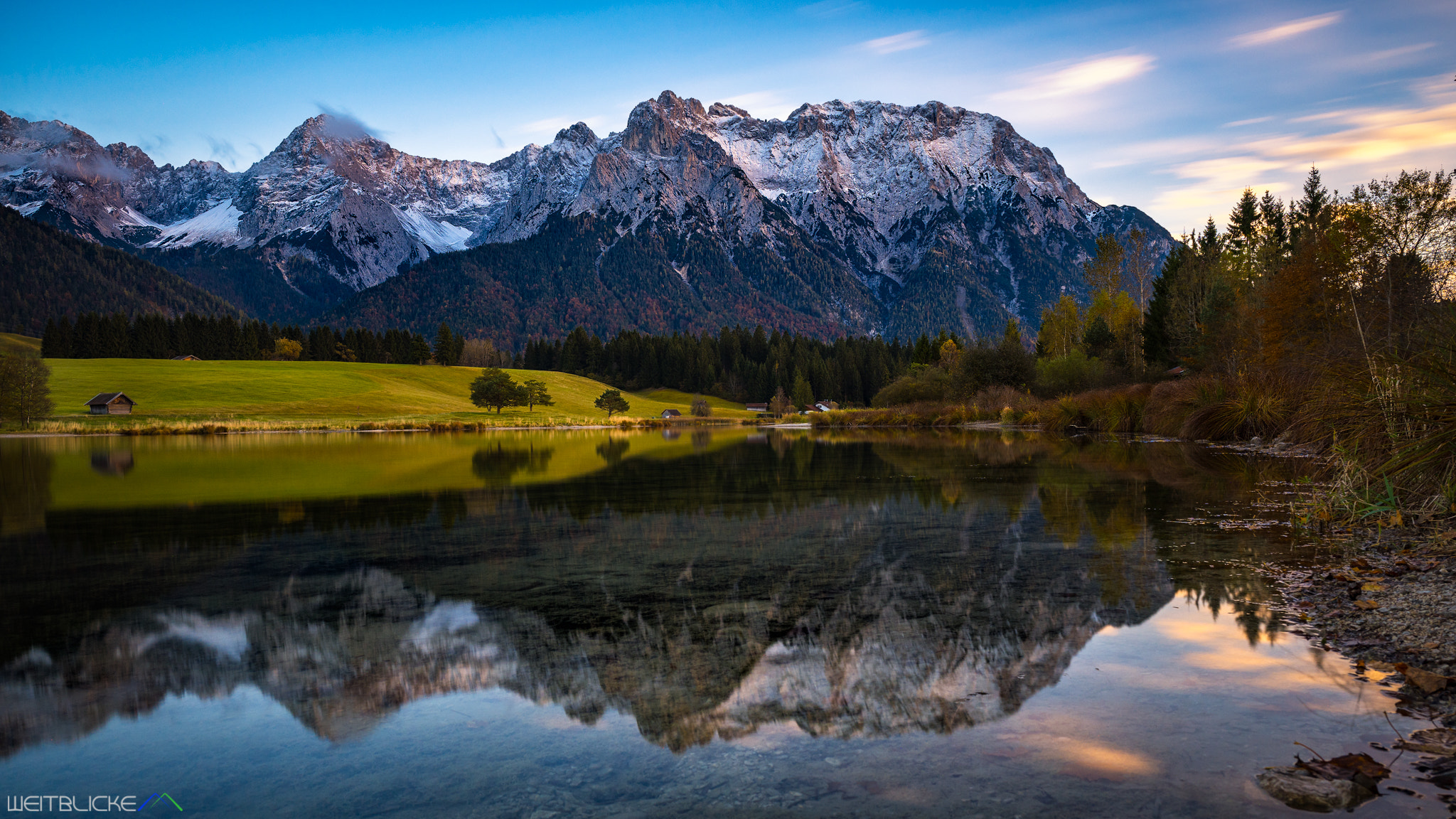 Sony a7 + ZEISS Batis 25mm F2 sample photo. Wenn die bunten blätter anfangen unsere wege zu sc ... photography