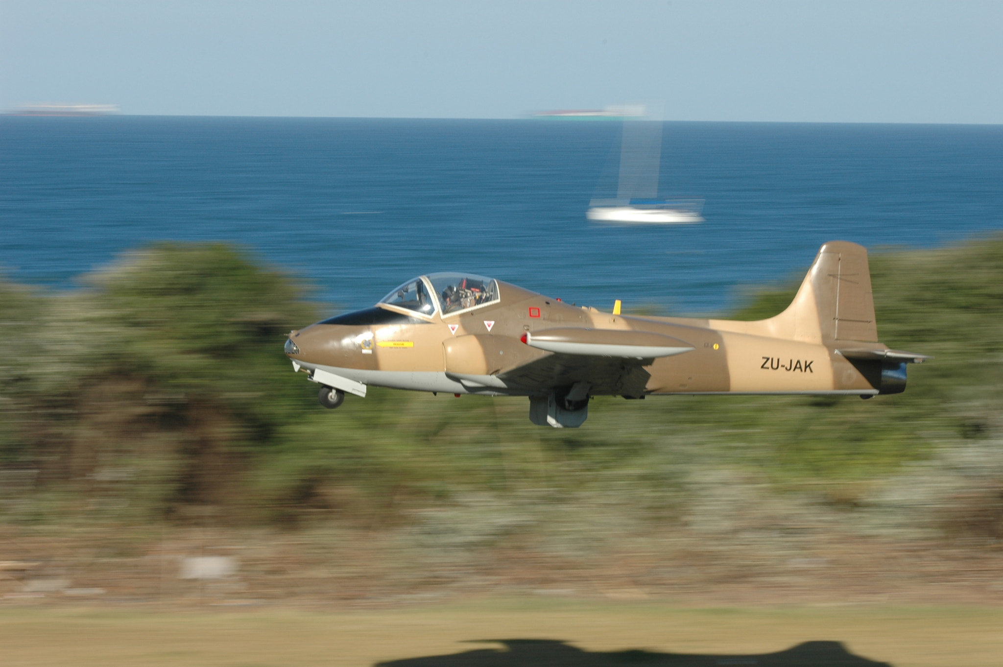 Nikon D70 sample photo. Low fly by photography