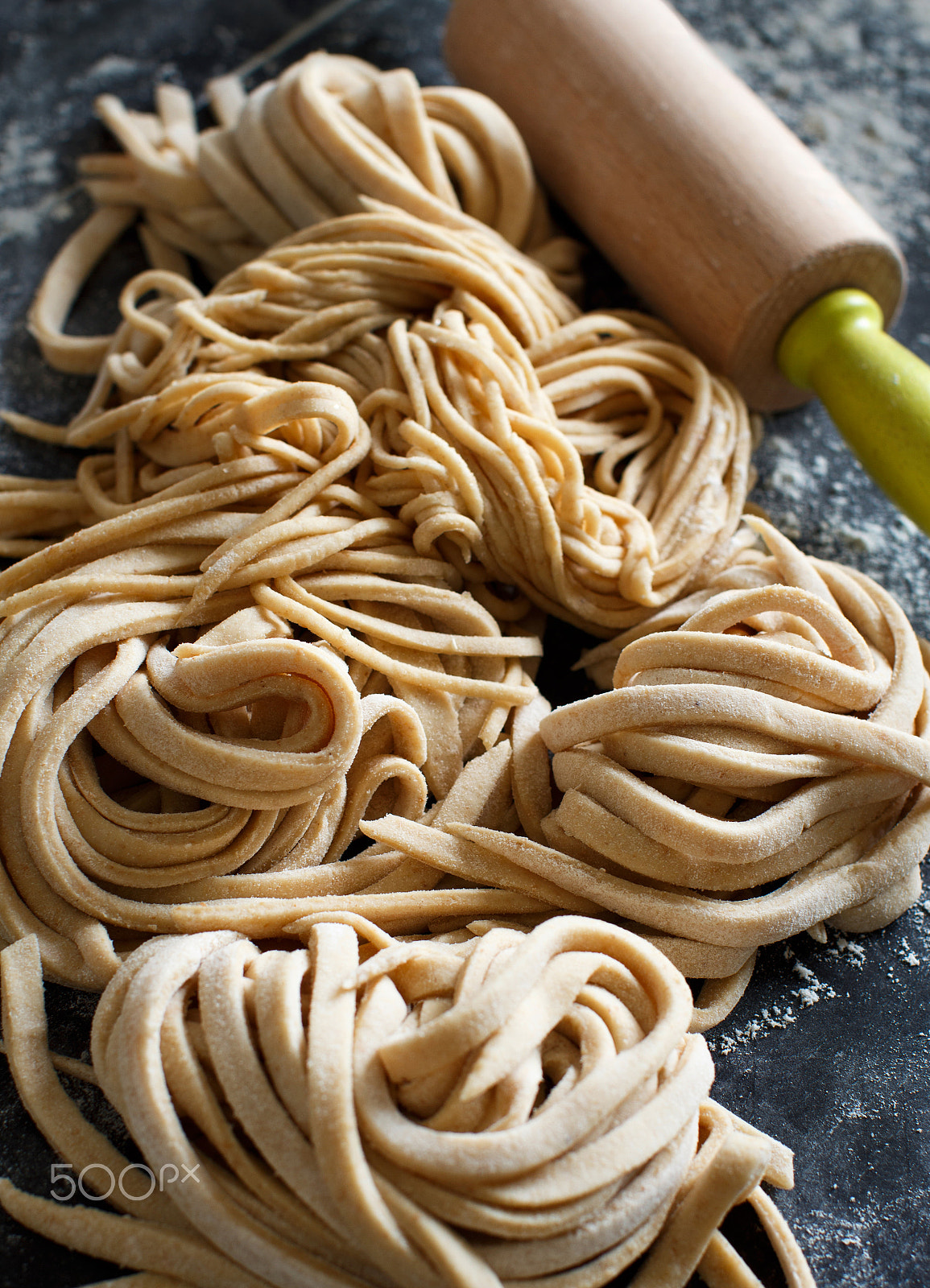 Canon EOS 650D (EOS Rebel T4i / EOS Kiss X6i) + Canon EF 50mm F1.2L USM sample photo. Fresh homemade pasta photography