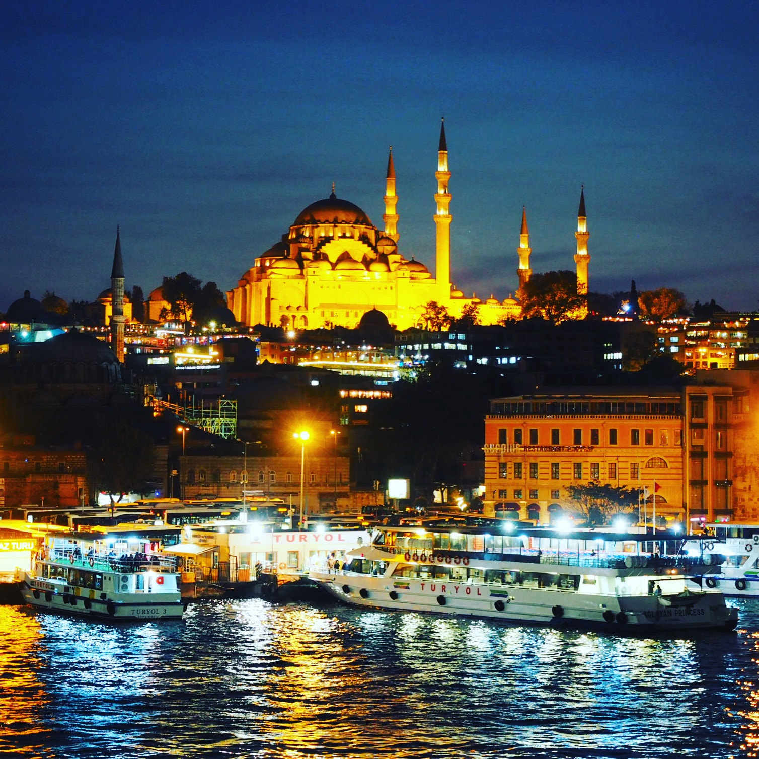 Olympus M.Zuiko Digital ED 12-40mm F2.8 Pro sample photo. Eminonu photography