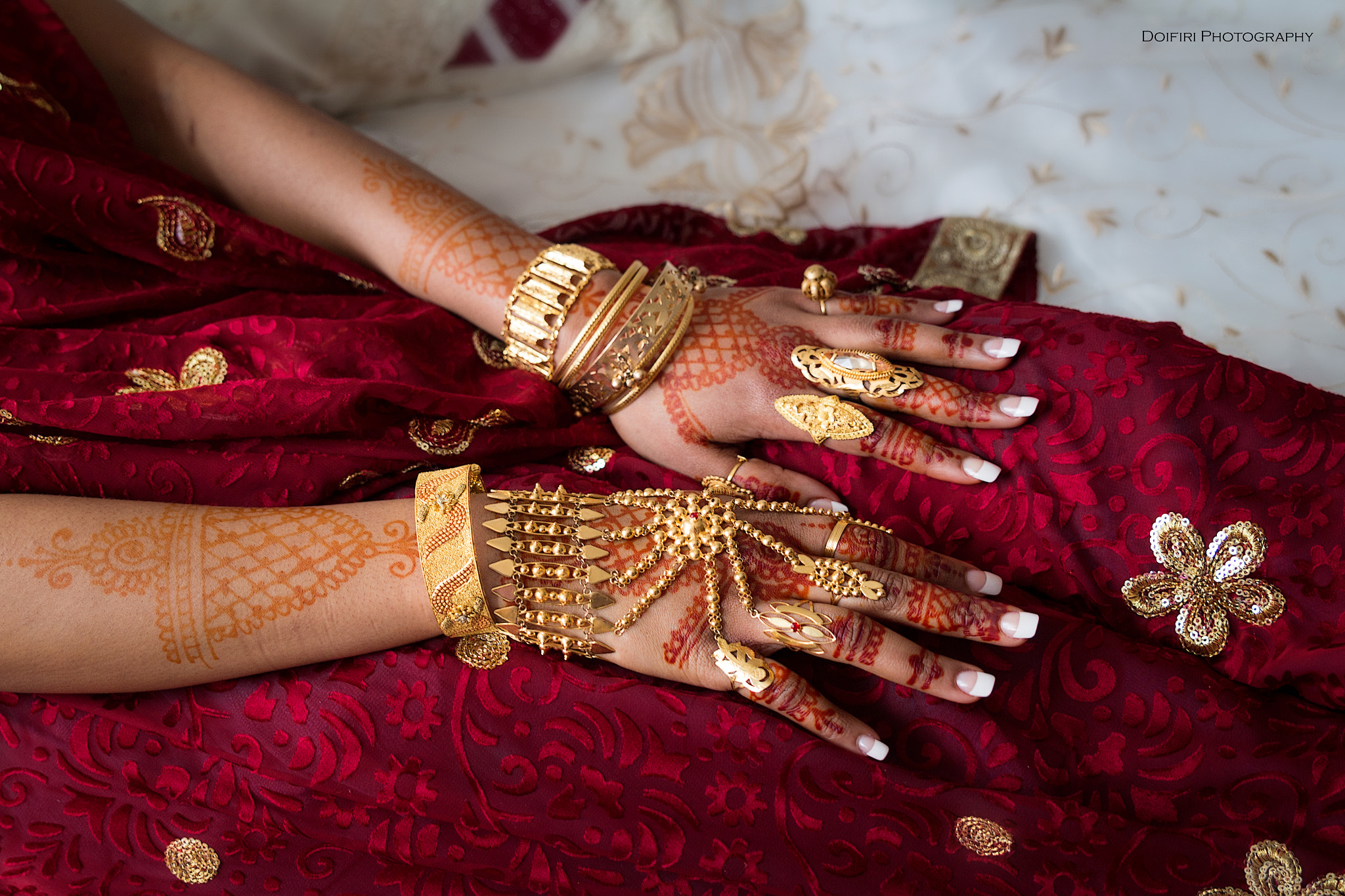 Sigma 24-70mm F2.8 EX DG Macro sample photo. Holding of comorian wedding photography