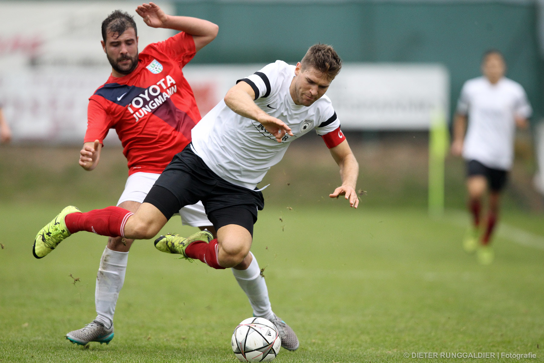 Canon EOS-1D Mark IV + Canon EF 400mm F2.8L IS USM sample photo. Fussball - oberliga, tramin vs ahrntal photography