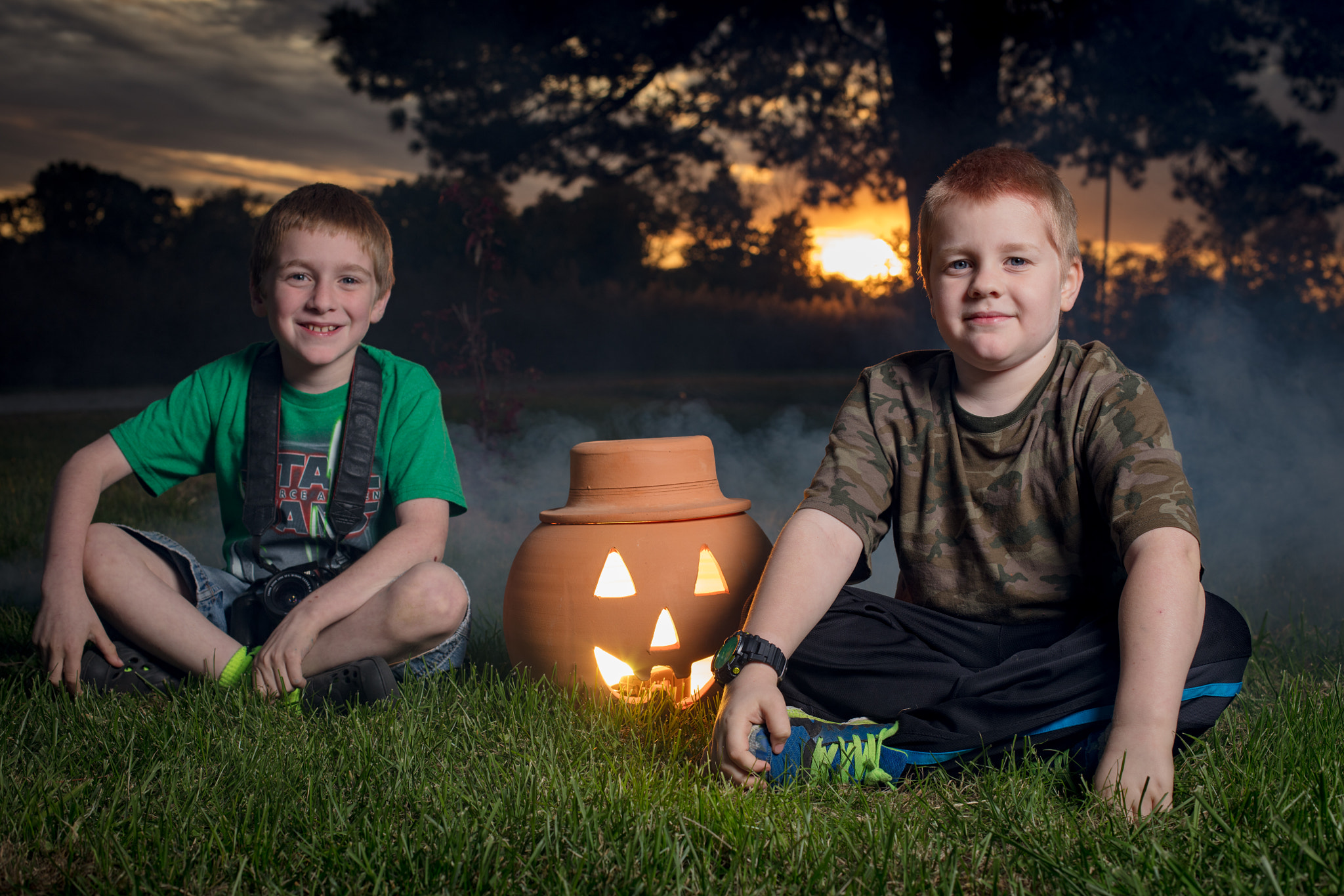 Canon EOS 5DS + Canon EF 50mm F1.4 USM sample photo. Kids halloween photography