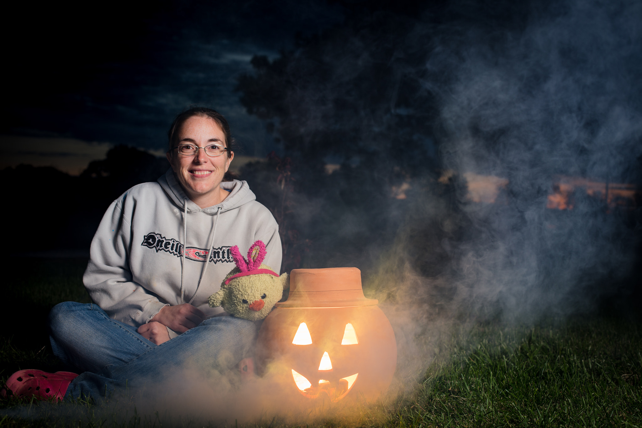 Canon EOS 5DS + Canon EF 50mm F1.4 USM sample photo. Woman halloween photography