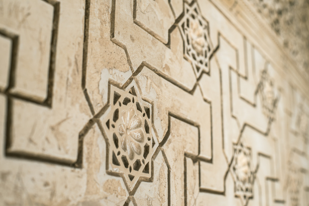 Islamic ornaments on wall by Deyan Georgiev on 500px.com