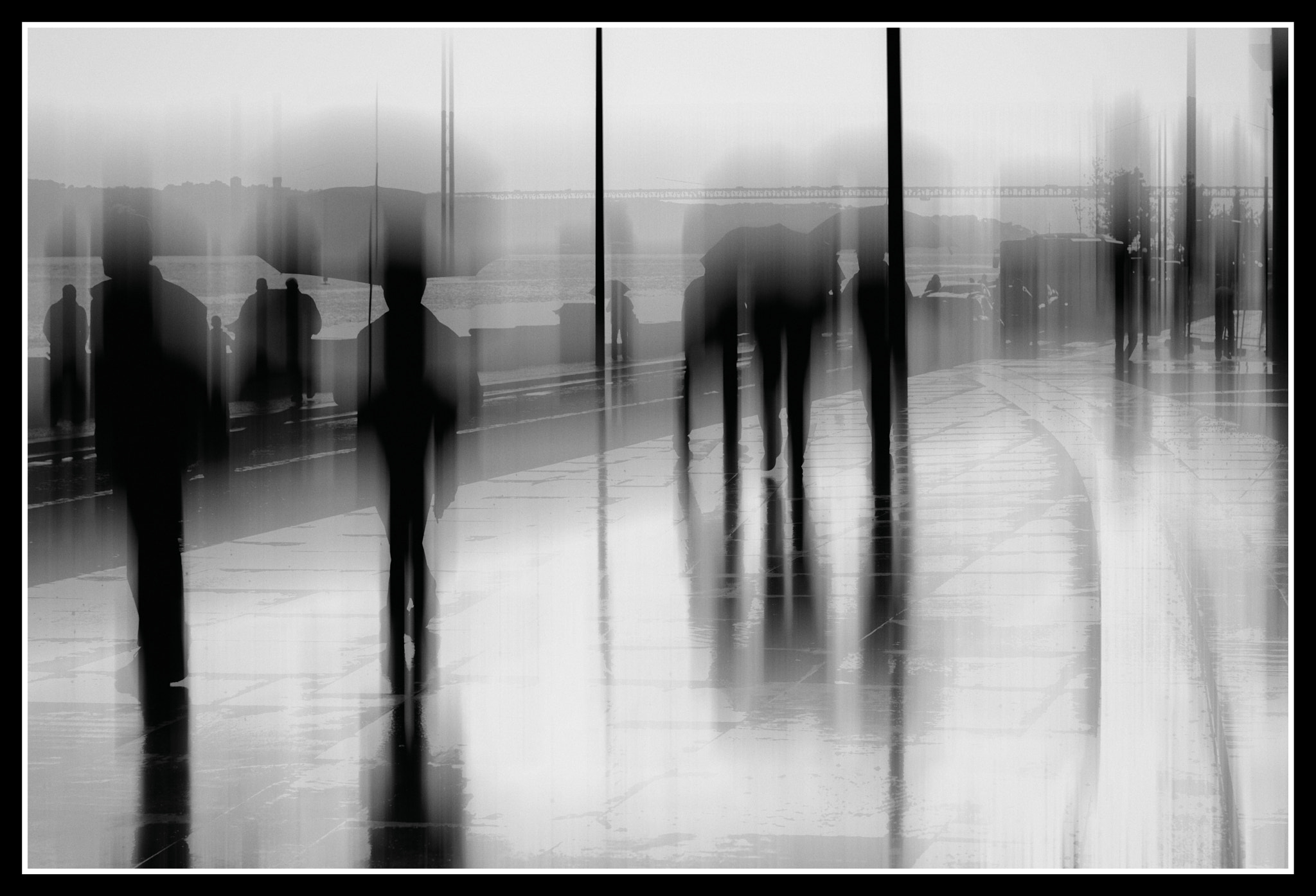 Canon EOS 750D (EOS Rebel T6i / EOS Kiss X8i) + Canon EF 50mm F1.4 USM sample photo. Streets of lisbon photography
