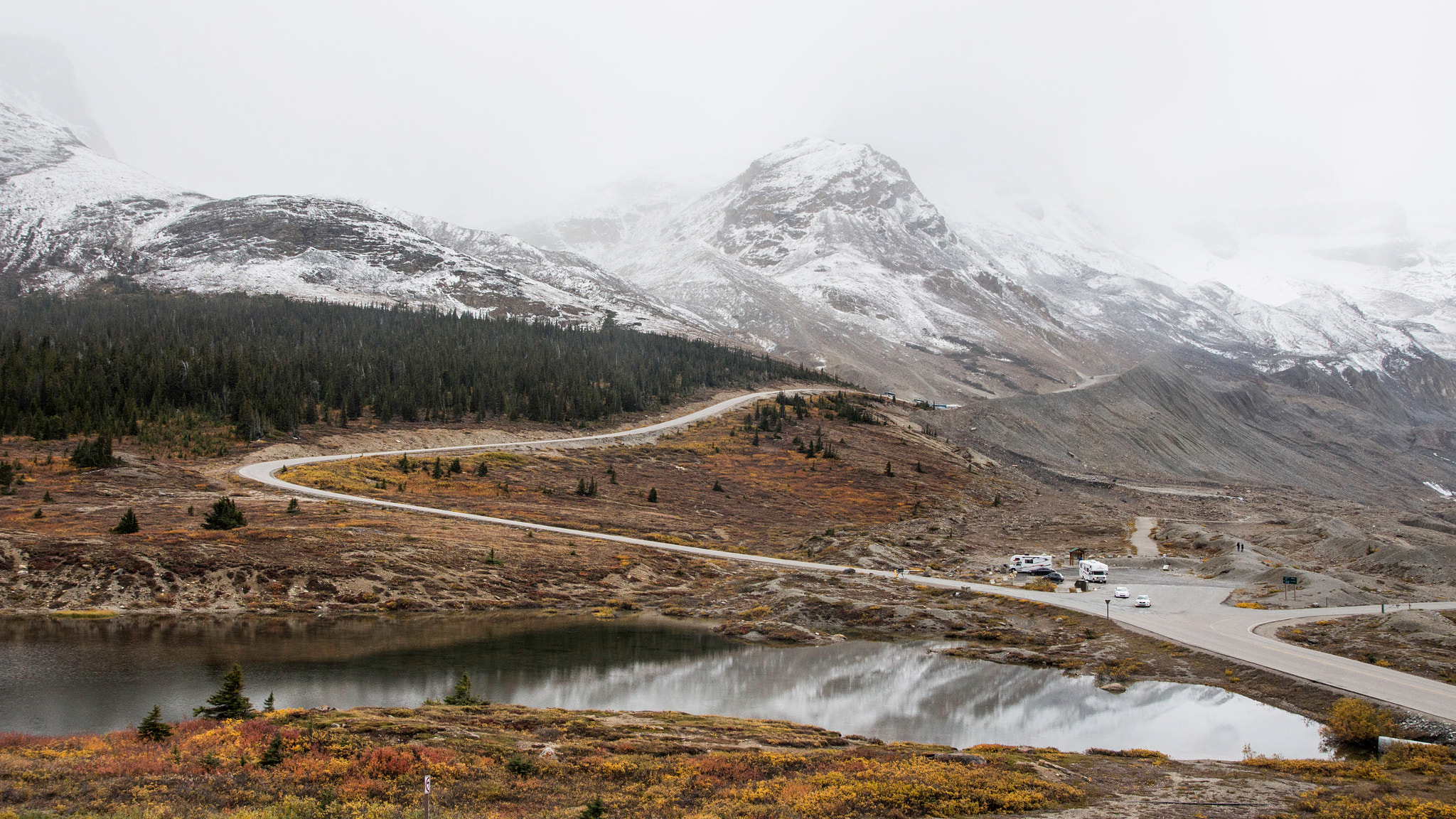 Tamron SP AF 17-50mm F2.8 XR Di II LD Aspherical (IF) sample photo. Waiting for...athabasca glacier photography