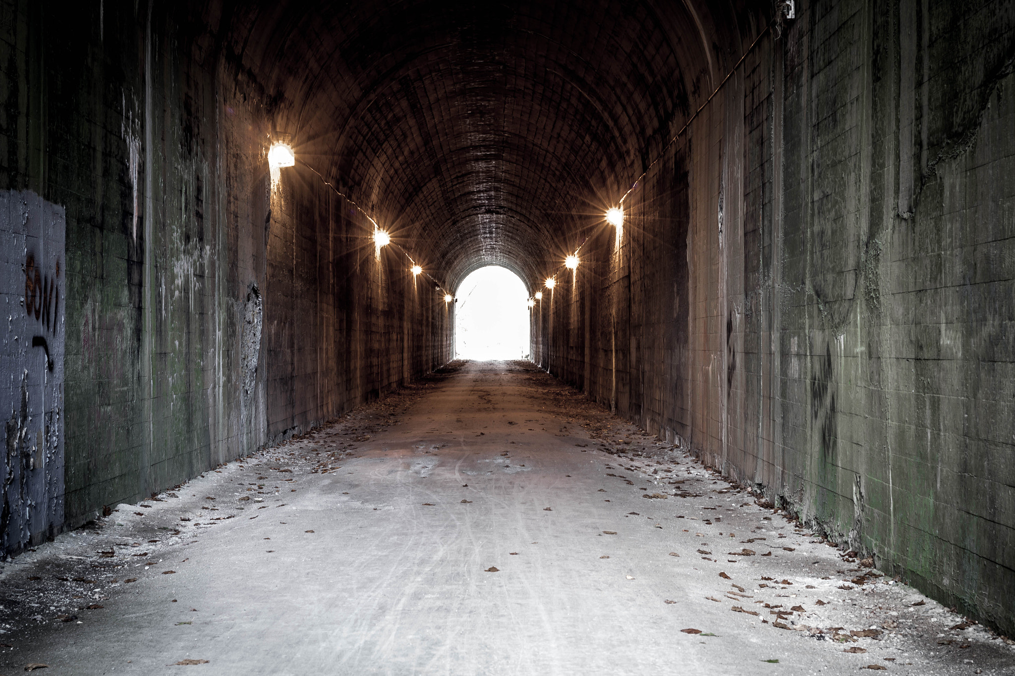 Canon EOS 650D (EOS Rebel T4i / EOS Kiss X6i) sample photo. Light at the end of the tunnel photography