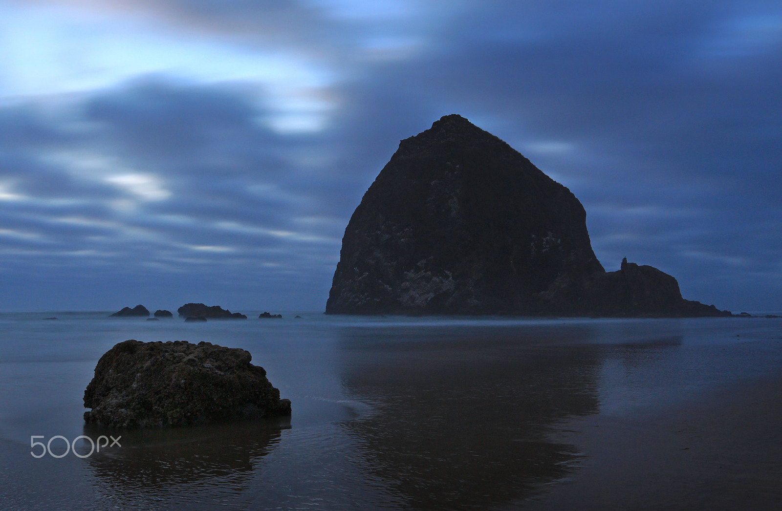 Canon EOS 700D (EOS Rebel T5i / EOS Kiss X7i) + Canon EF 17-40mm F4L USM sample photo. Haystack rock, cannon beach photography
