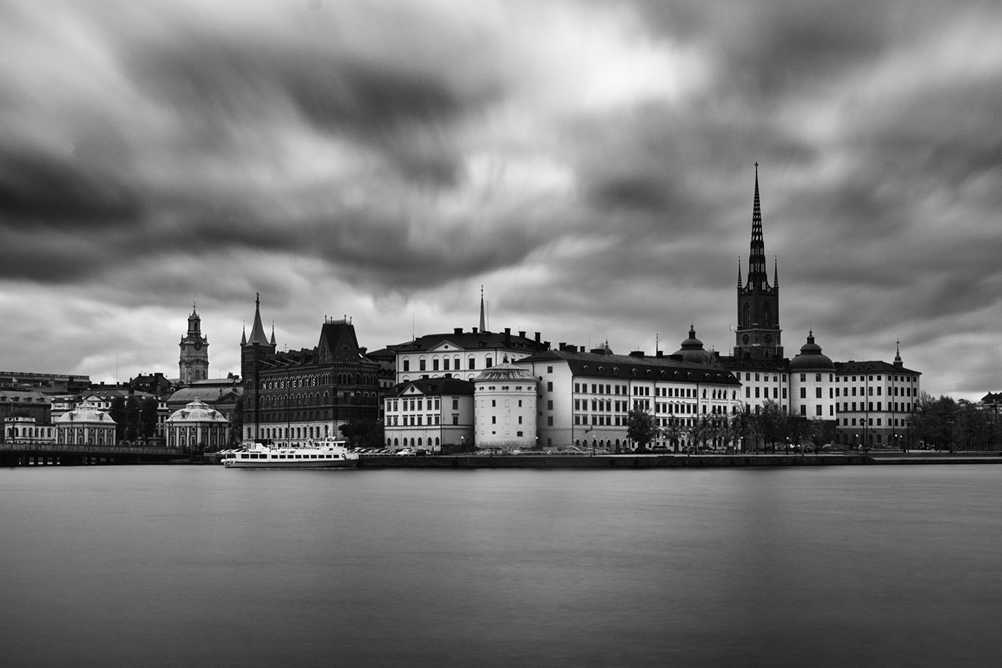 Sony DT 16-105mm F3.5-5.6 sample photo. Riddarholmen, stockholm photography