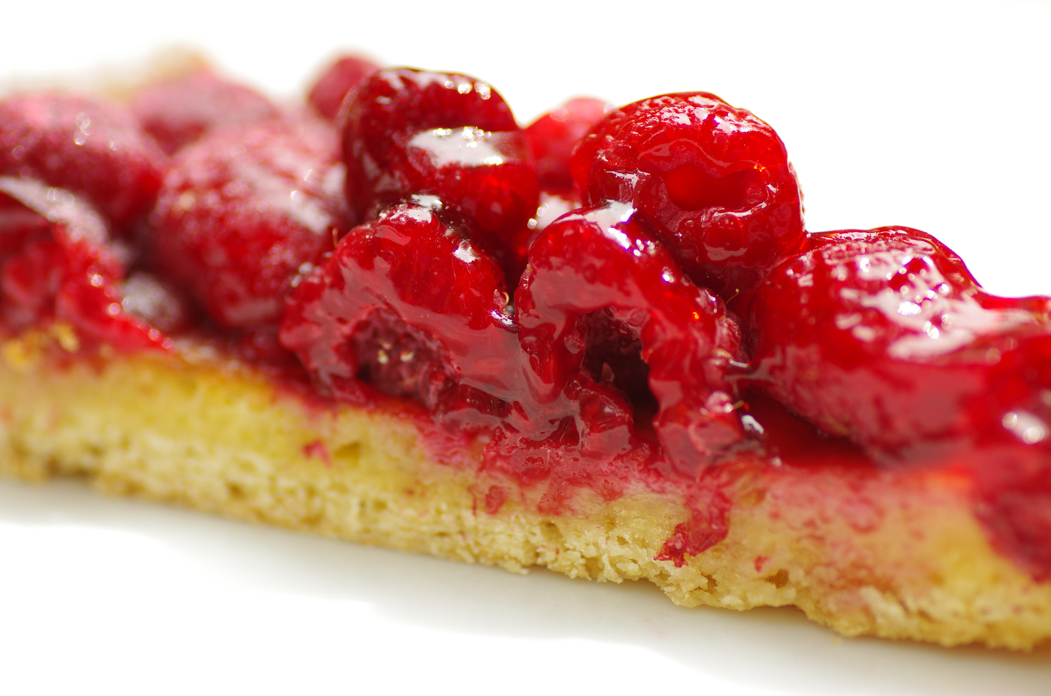 Tamron SP AF 90mm F2.8 Di Macro sample photo. Raspberry tart photography