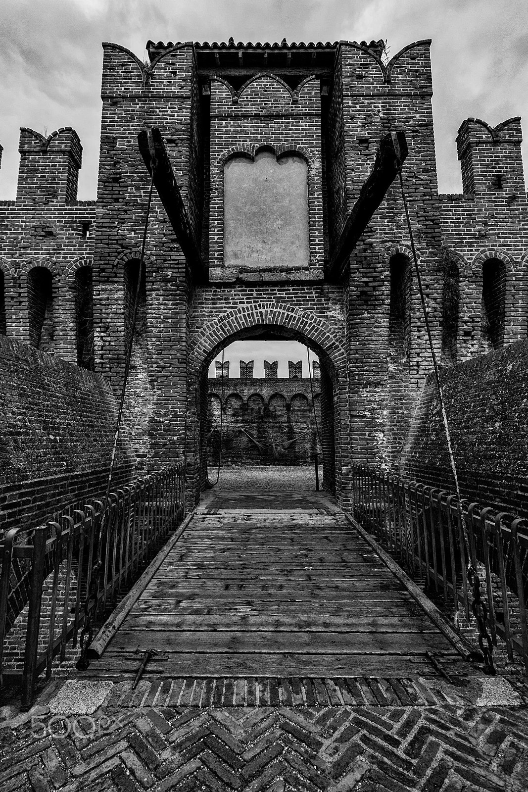 Canon EOS 50D sample photo. The back door photography