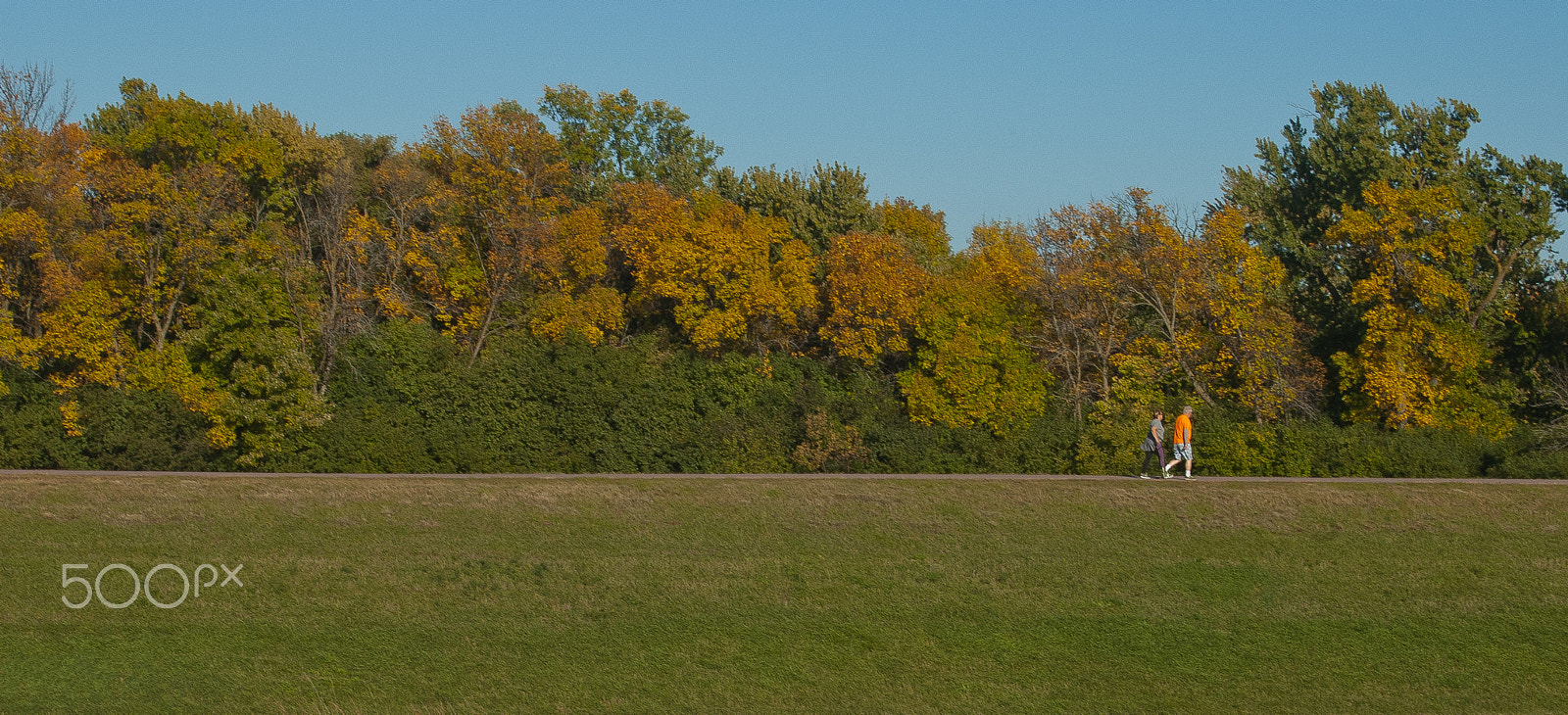 AF Zoom-Nikkor 28-80mm f/3.5-5.6D sample photo. Walkers on sioux falls bike trail photography