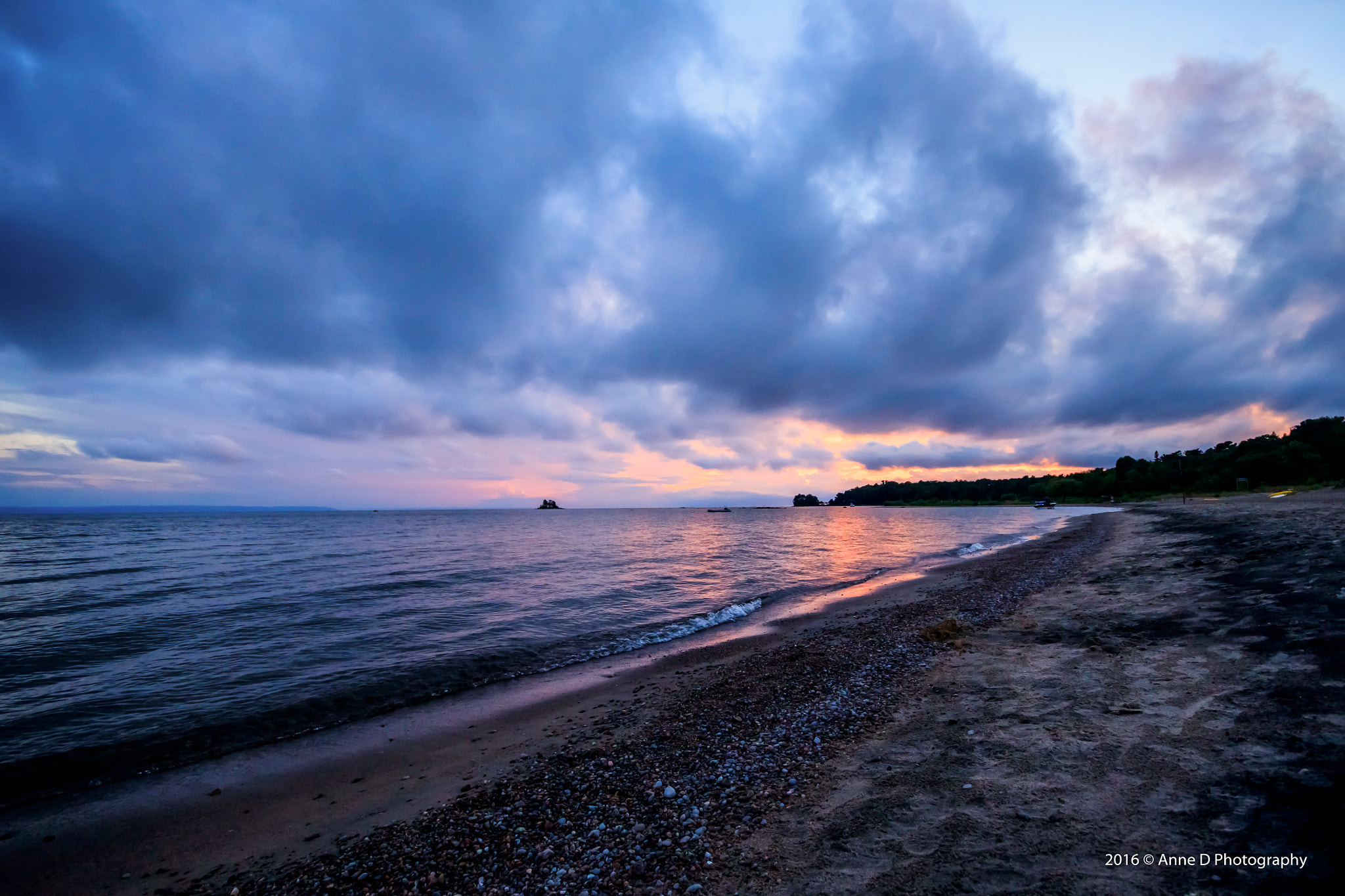 Sigma 10-20mm F4-5.6 EX DC HSM sample photo. Light on the water photography