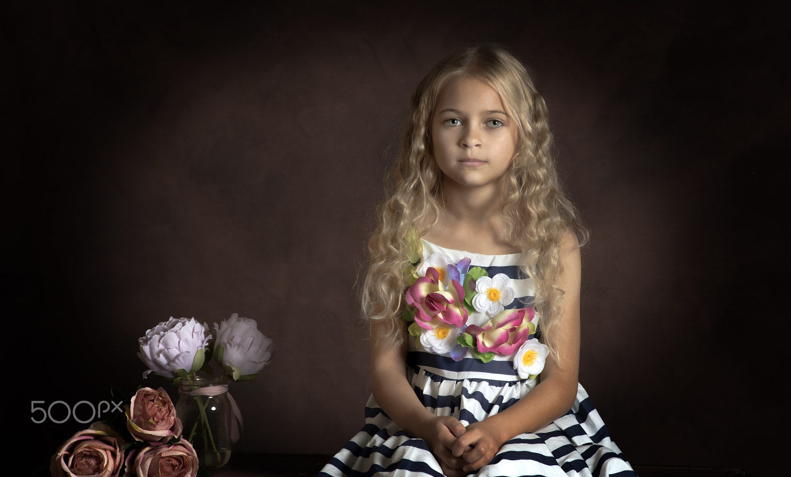 Sigma 70-300mm F4-5.6 APO DG Macro sample photo. Girl with flowers...x photography