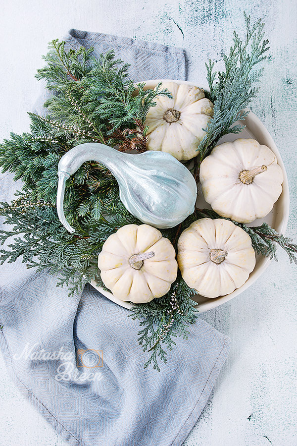 Canon EOS 700D (EOS Rebel T5i / EOS Kiss X7i) + Canon EF 70-200mm F4L IS USM sample photo. White pumpkins photography