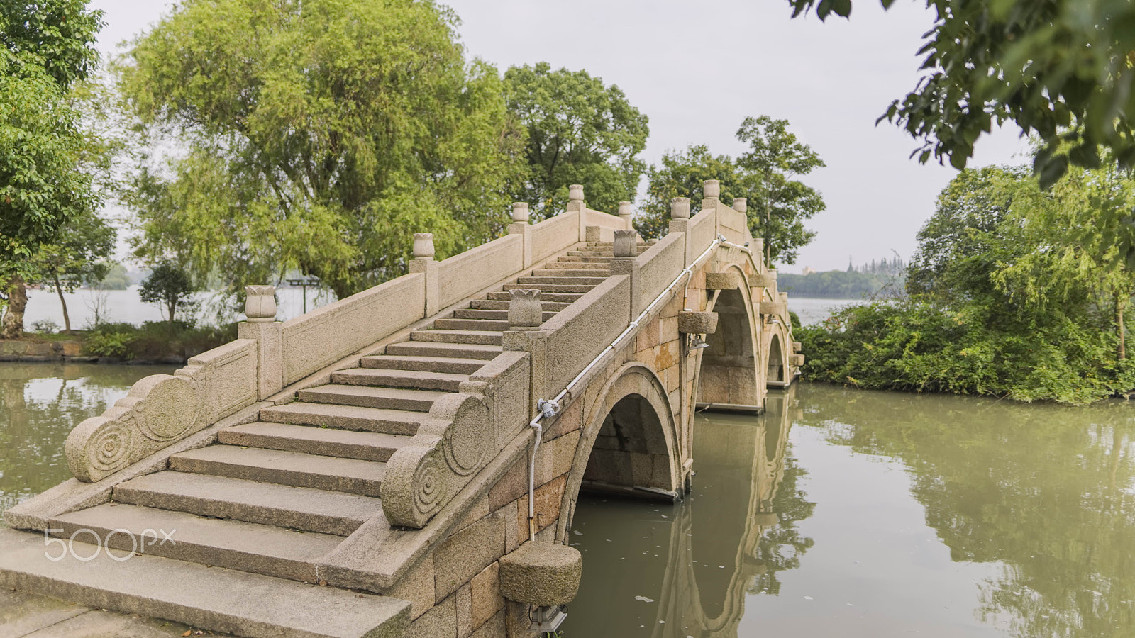 Sigma 24mm F1.4 DG HSM Art sample photo. Chinese traditional style bridge photography