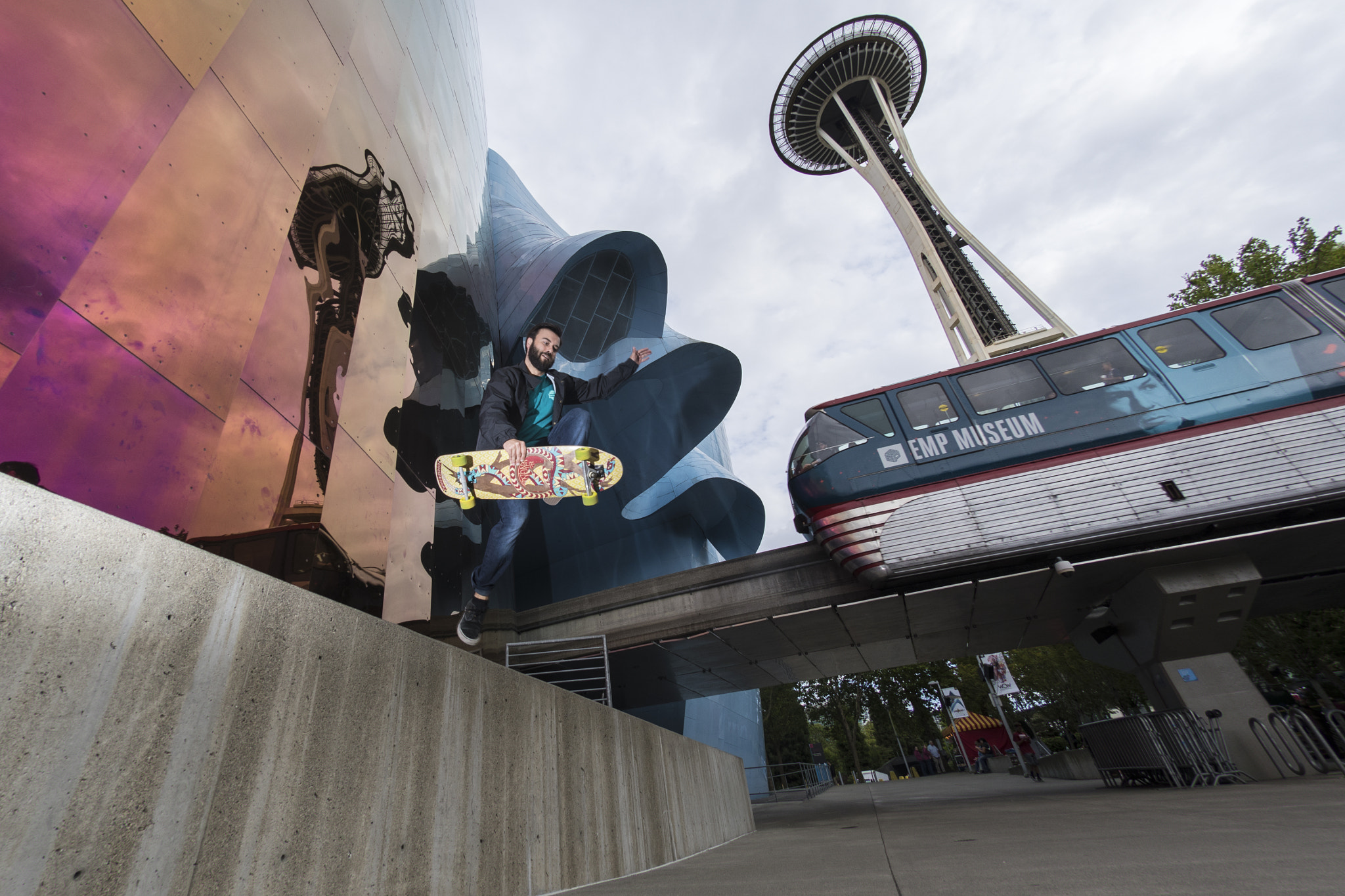 Nikon AF DX Fisheye-Nikkor 10.5mm F2.8G ED sample photo. Seattle center skateboarding photography
