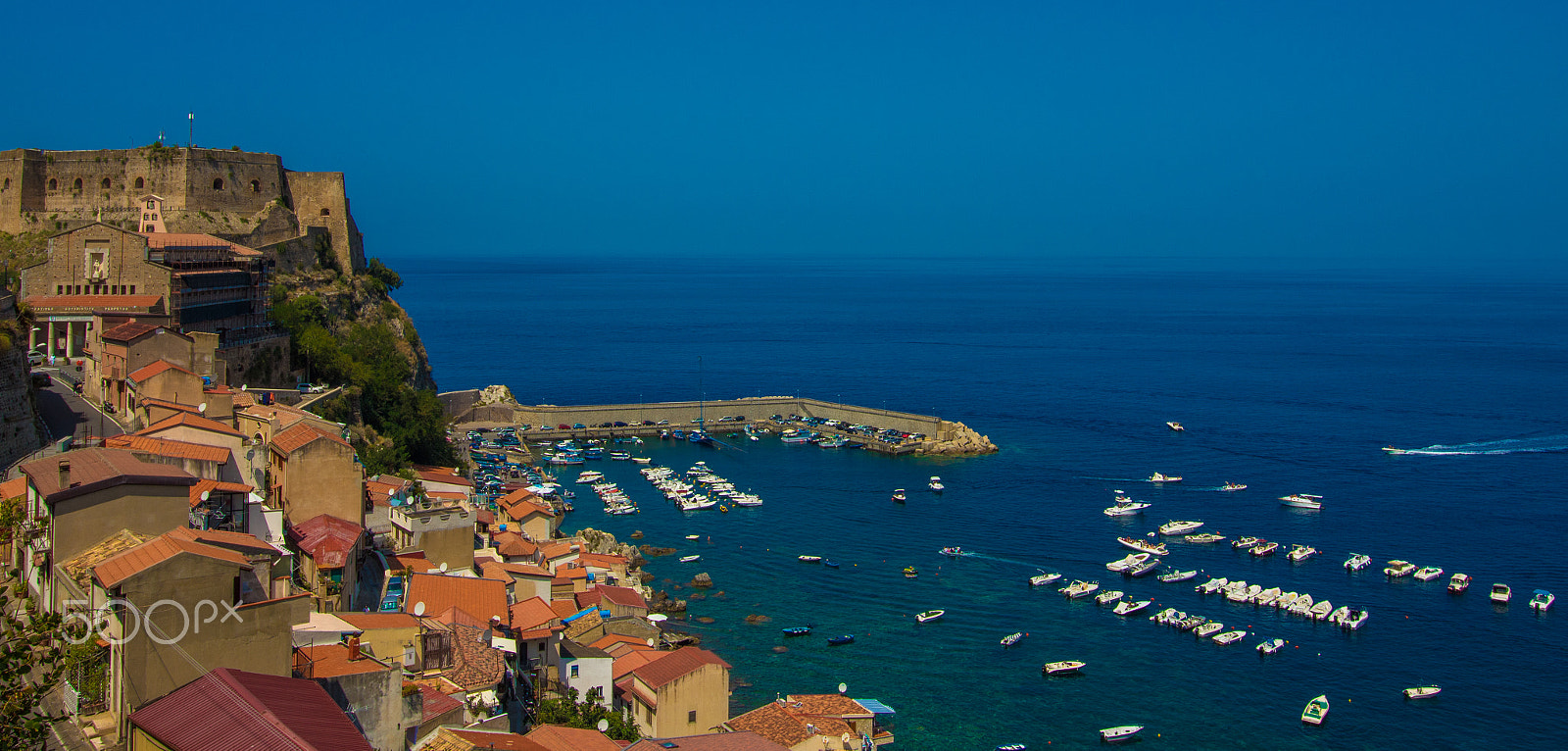 Canon EOS 1300D (EOS Rebel T6 / EOS Kiss X80) sample photo. Chianalea of scilla and ruffo castle photography